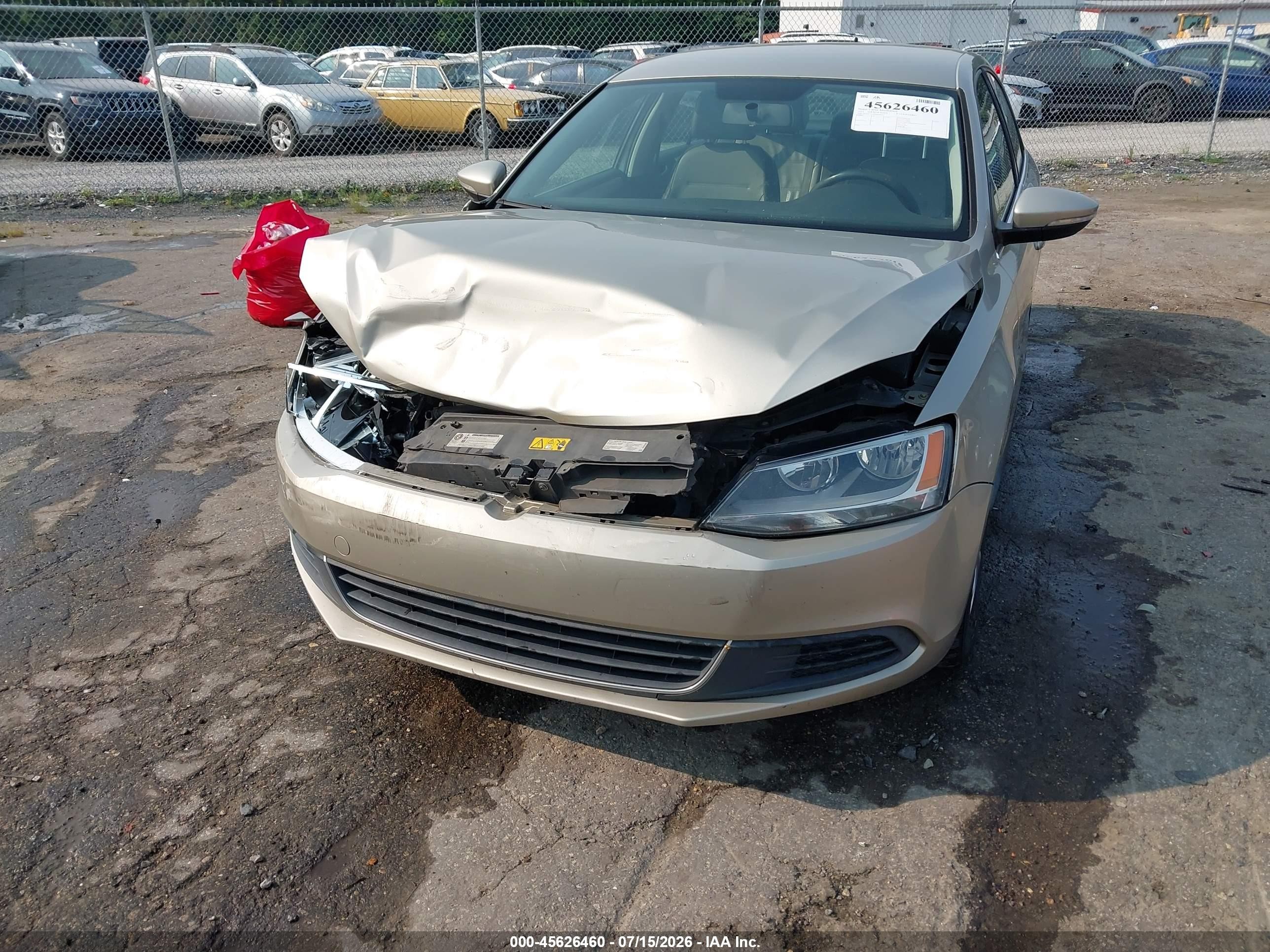 2013 Volkswagen Jetta Hybrid Se Gold vin: 3VW637AJ9DM308253