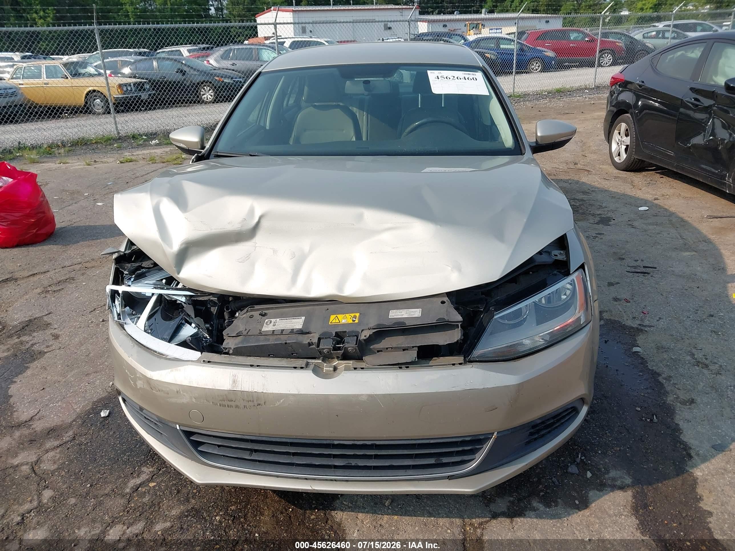 2013 Volkswagen Jetta Hybrid Se Gold vin: 3VW637AJ9DM308253