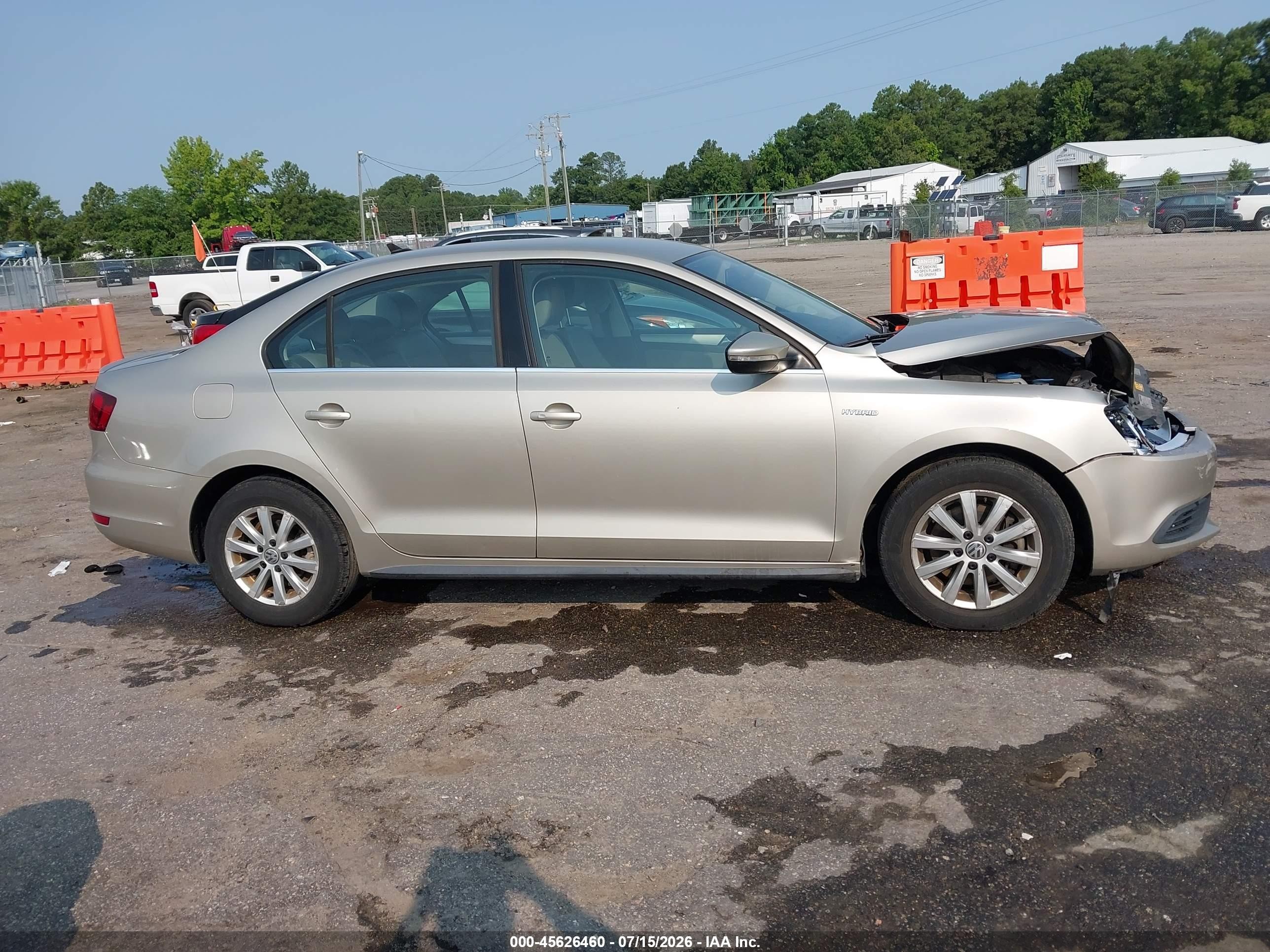 2013 Volkswagen Jetta Hybrid Se Gold vin: 3VW637AJ9DM308253