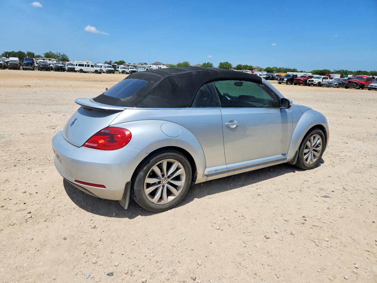 2013 Volkswagen Beetle Silver vin: 3VW6L7ATXDM814658