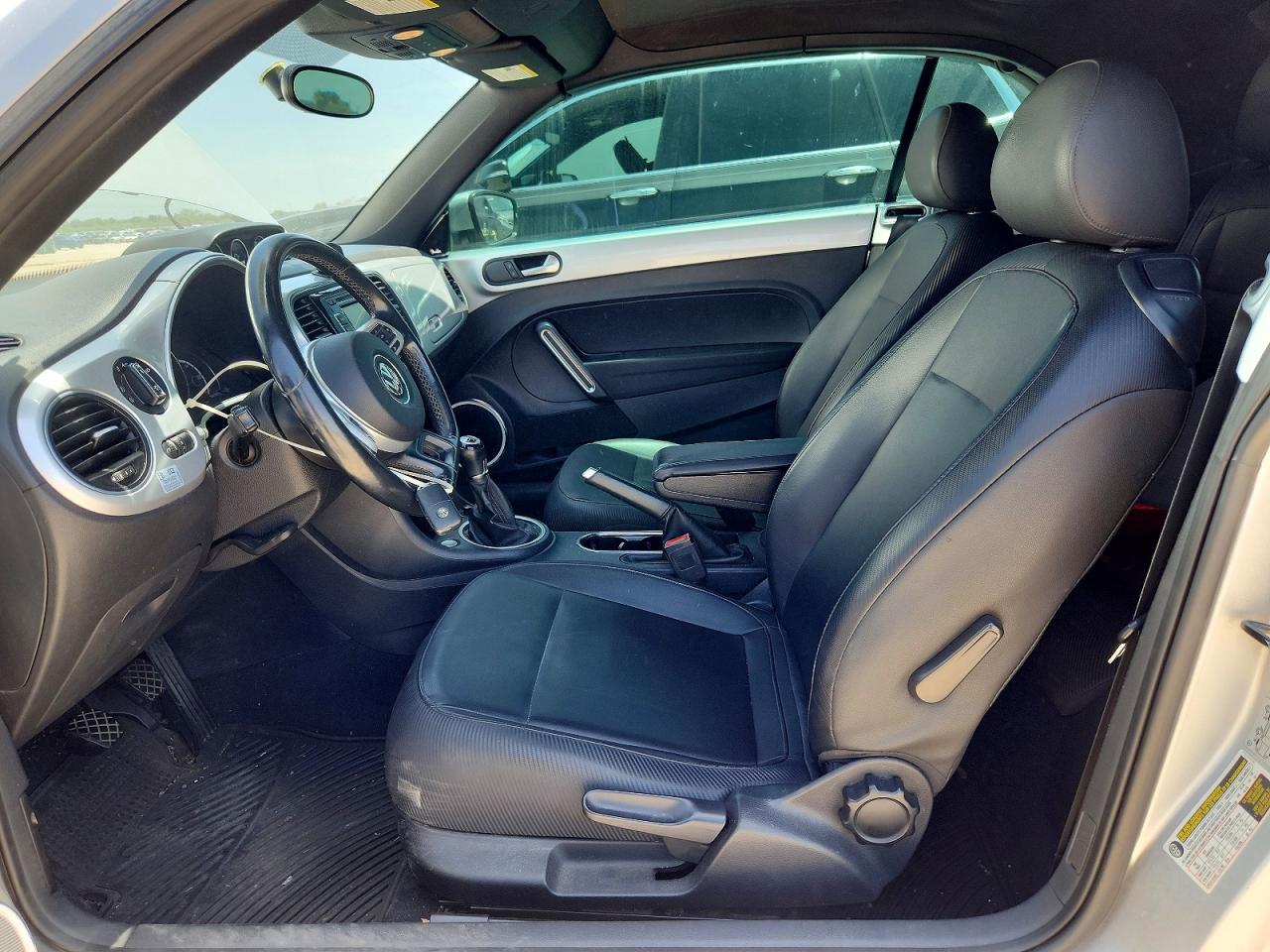 2013 Volkswagen Beetle Silver vin: 3VW6L7ATXDM814658