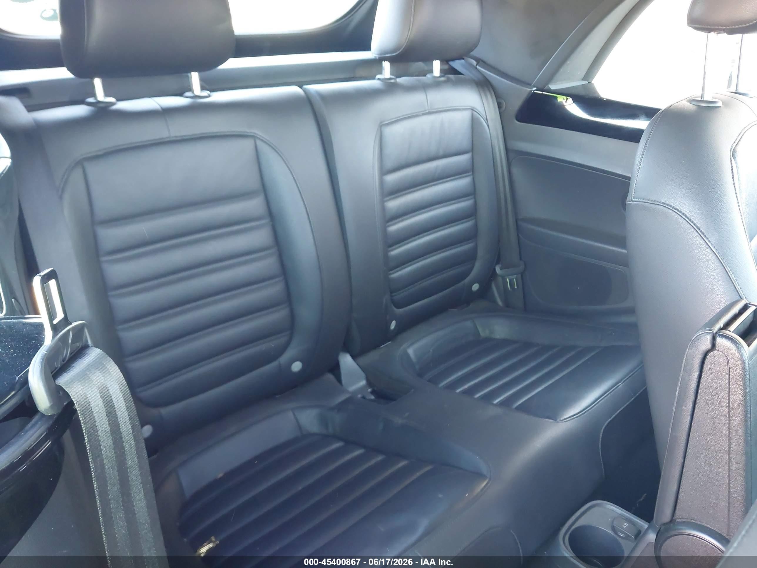 2013 Volkswagen Beetle 2.0t Silver vin: 3VW7A7AT8DM803314