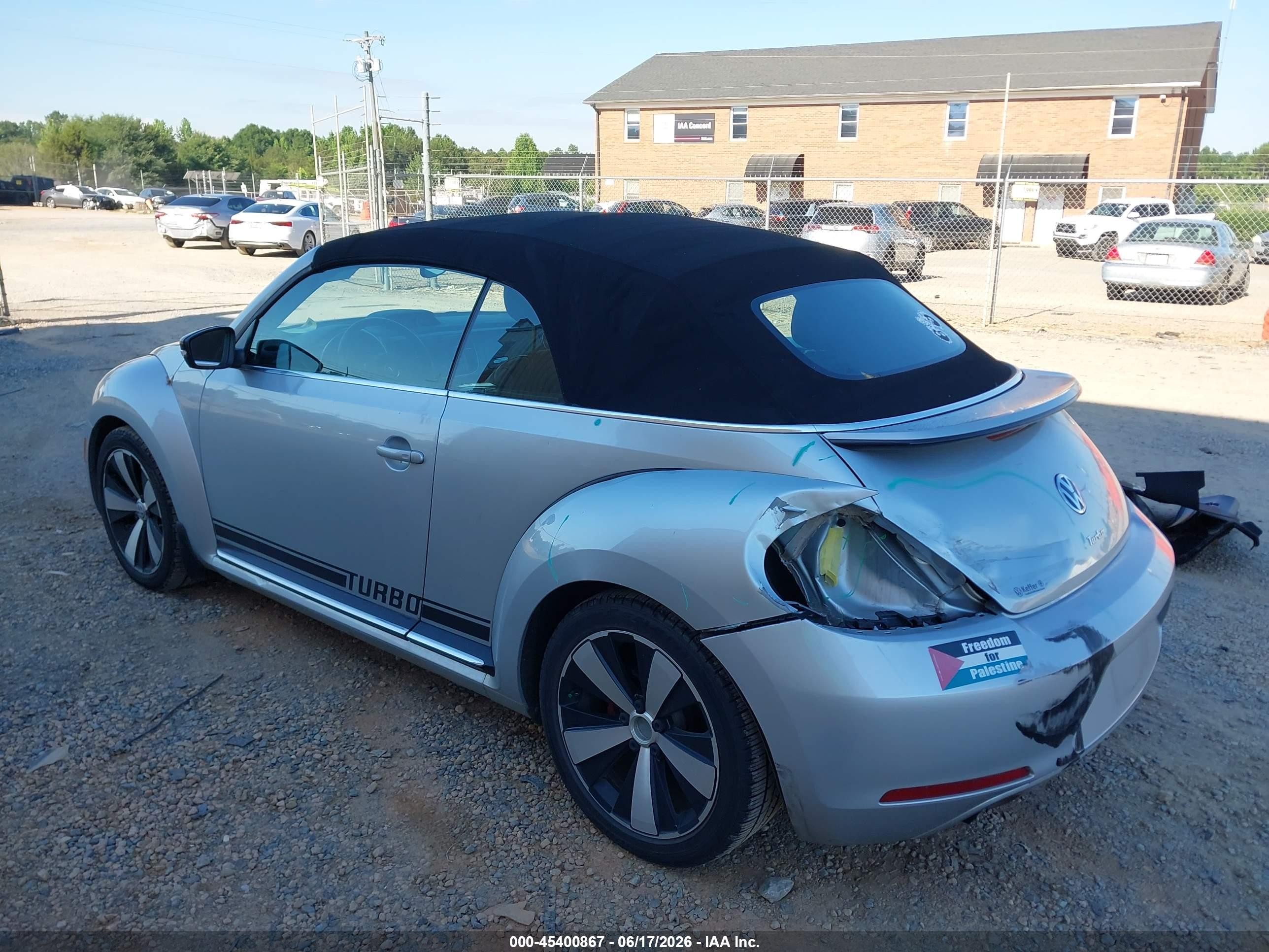 2013 Volkswagen Beetle 2.0t Silver vin: 3VW7A7AT8DM803314