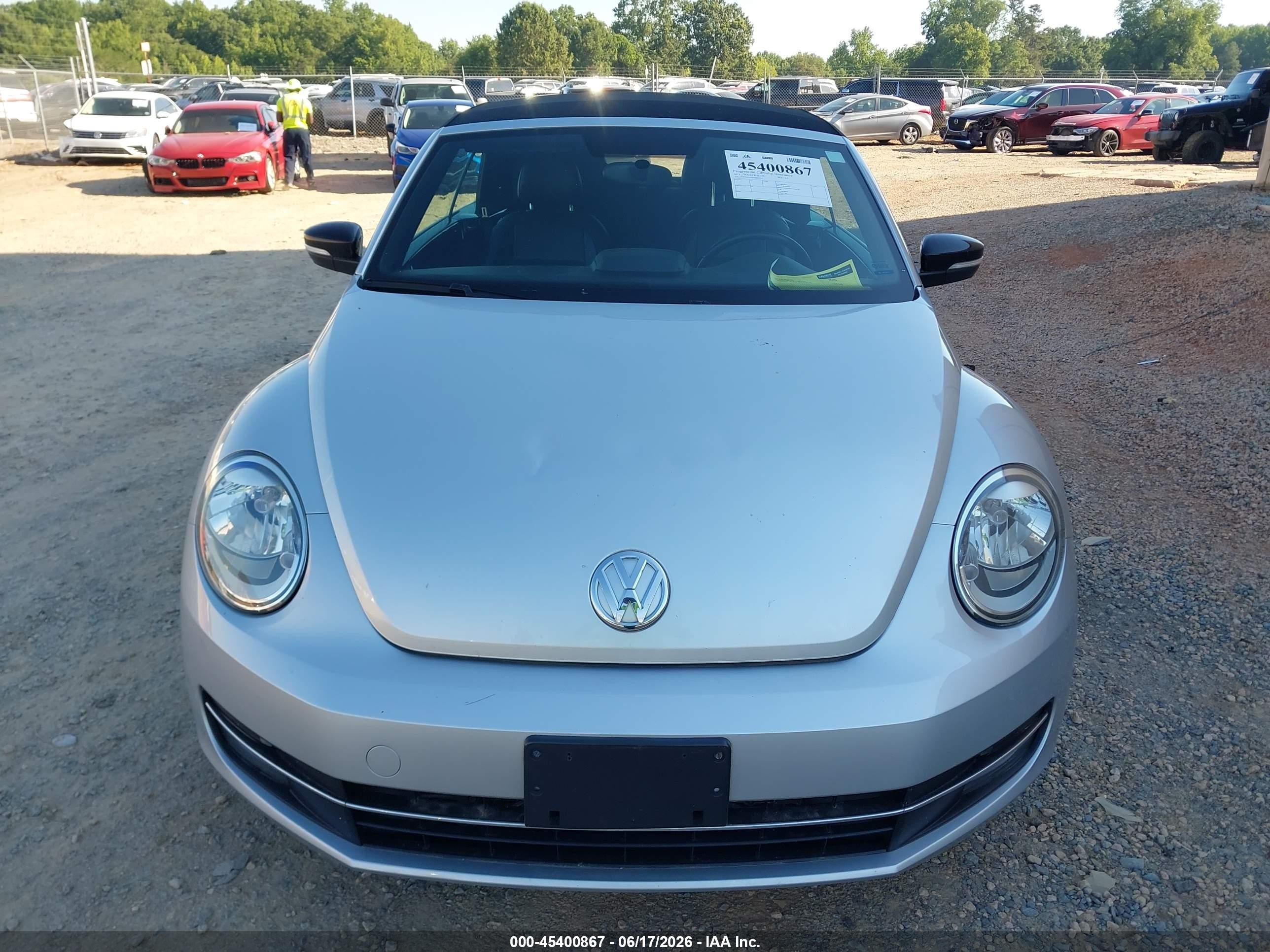 2013 Volkswagen Beetle 2.0t Silver vin: 3VW7A7AT8DM803314
