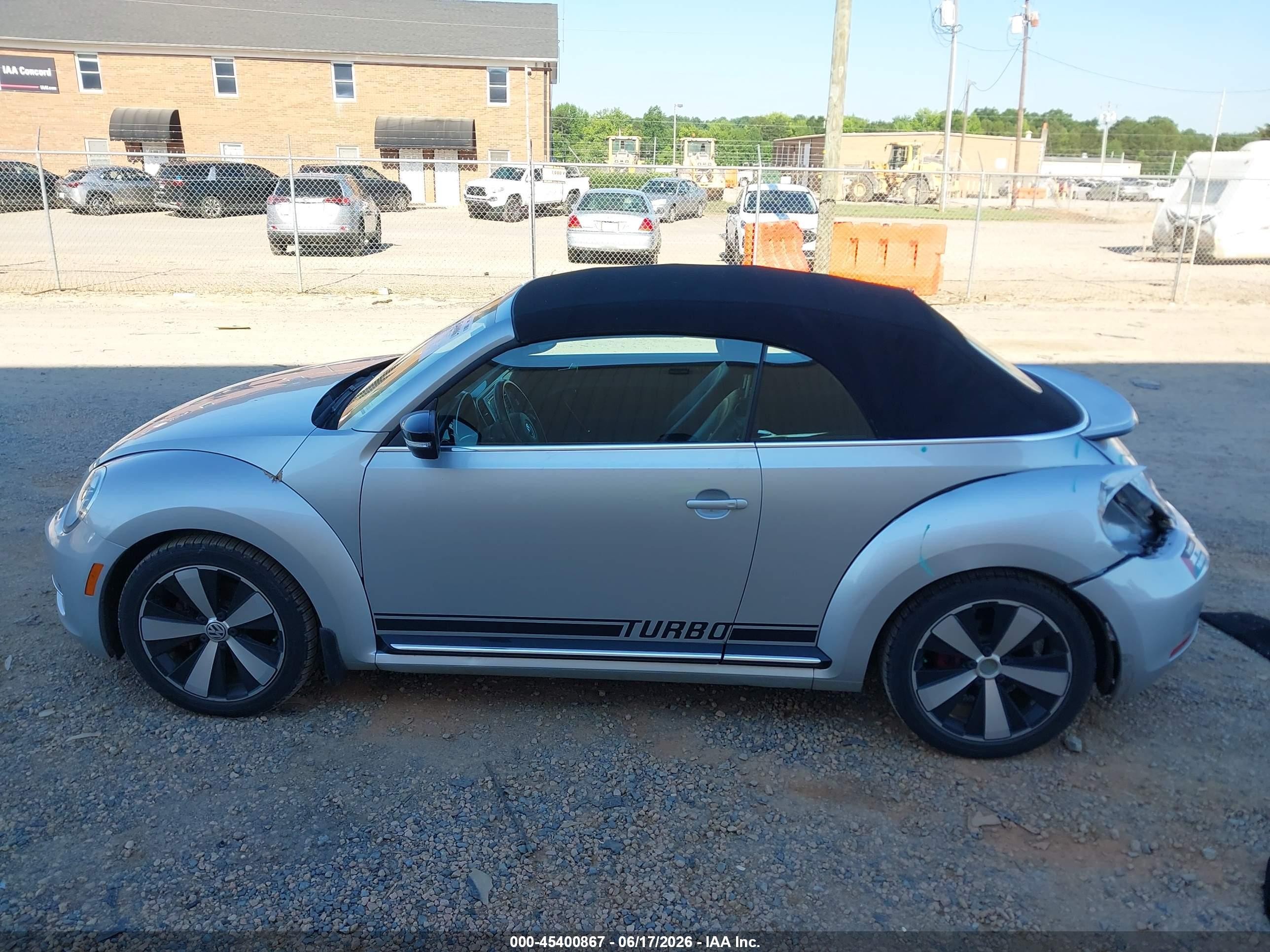 2013 Volkswagen Beetle 2.0t Silver vin: 3VW7A7AT8DM803314