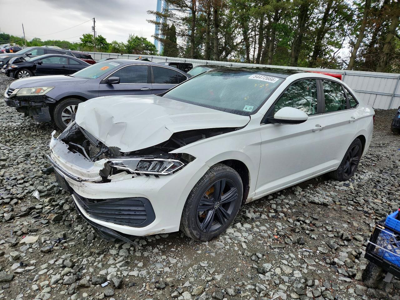 3VW7M7BU7NM021571