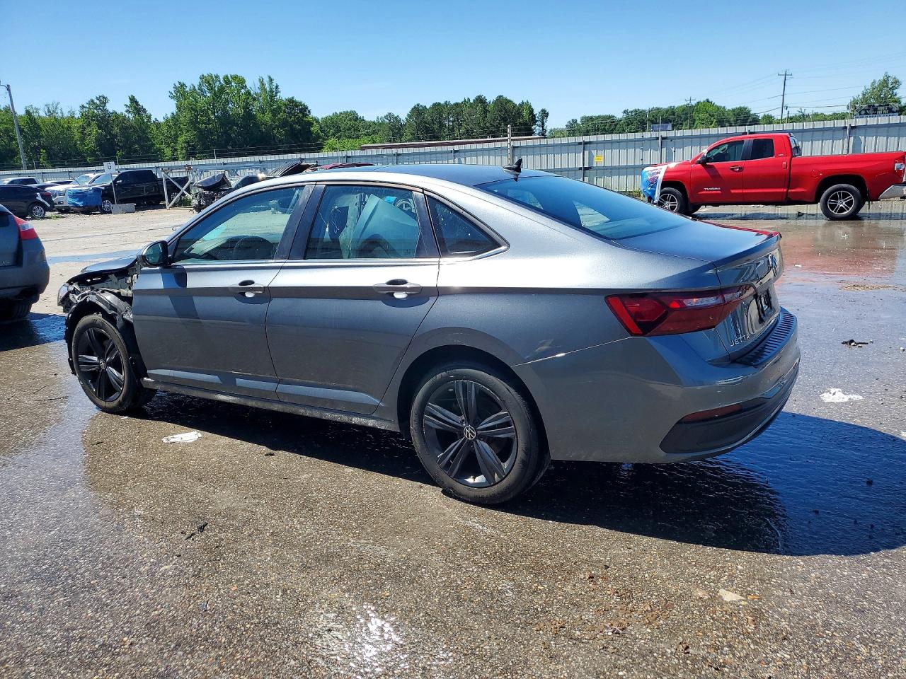 2024 Volkswagen Jetta Se Charcoal vin: 3VW7M7BU8RM017129