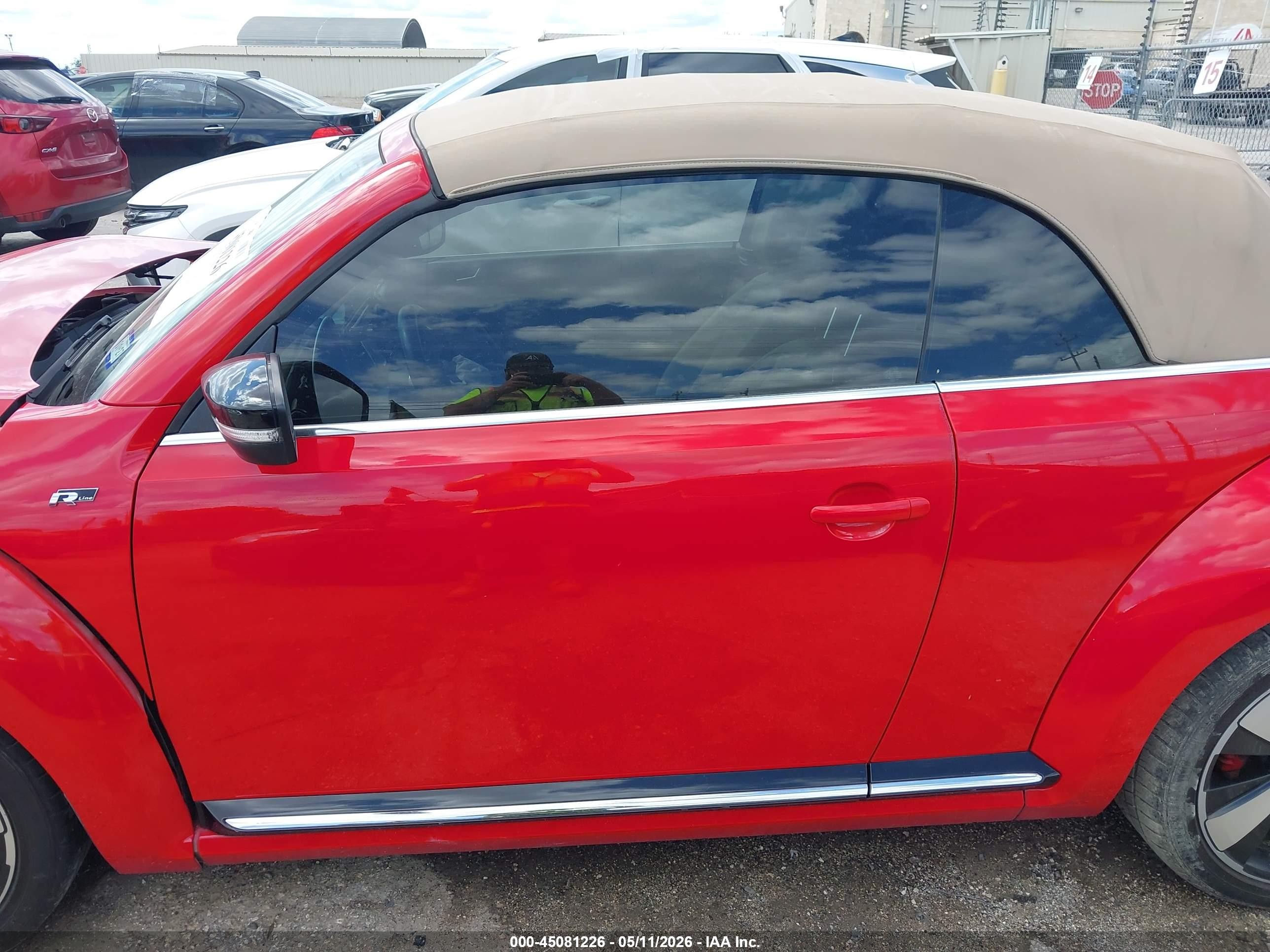 2015 Volkswagen Beetle 2.0t R-line Red vin: 3VW7S7AT1FM806930
