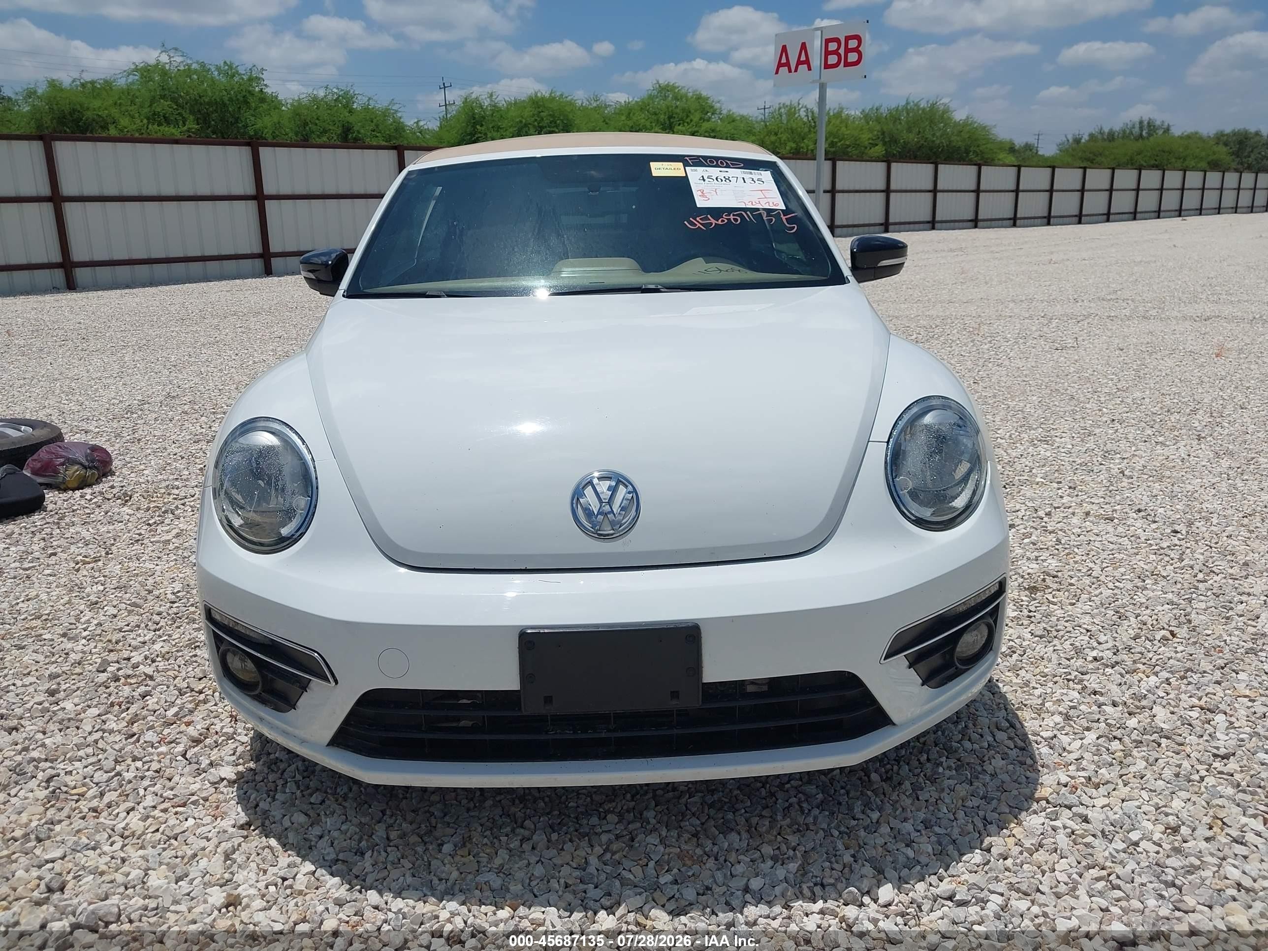 2015 Volkswagen Beetle 2.0t R-line Белый vin: 3VW7S7AT8FM812093