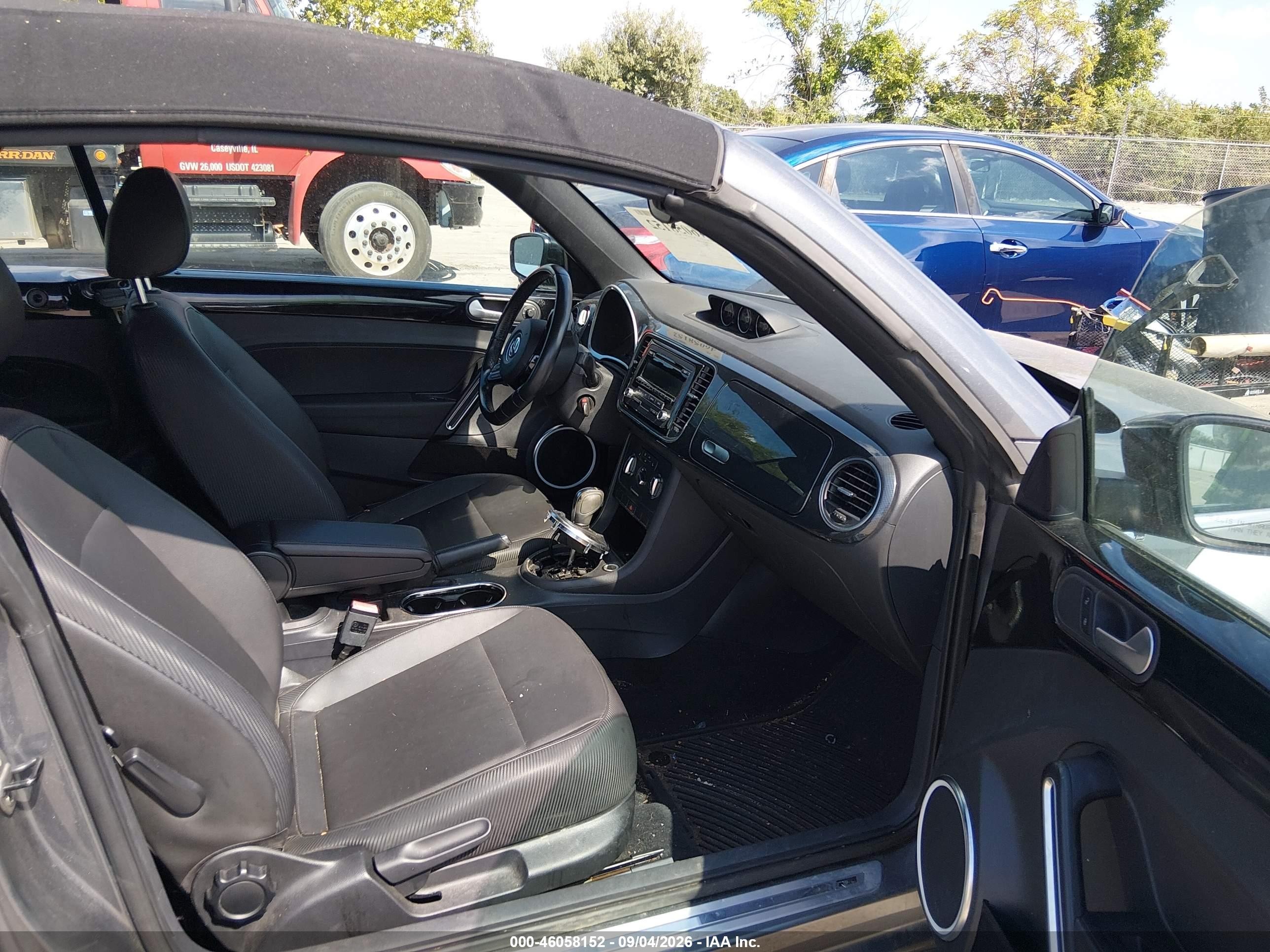 2014 Volkswagen Beetle 2.0t R-line Gray vin: 3VW7T7AT0EM819549