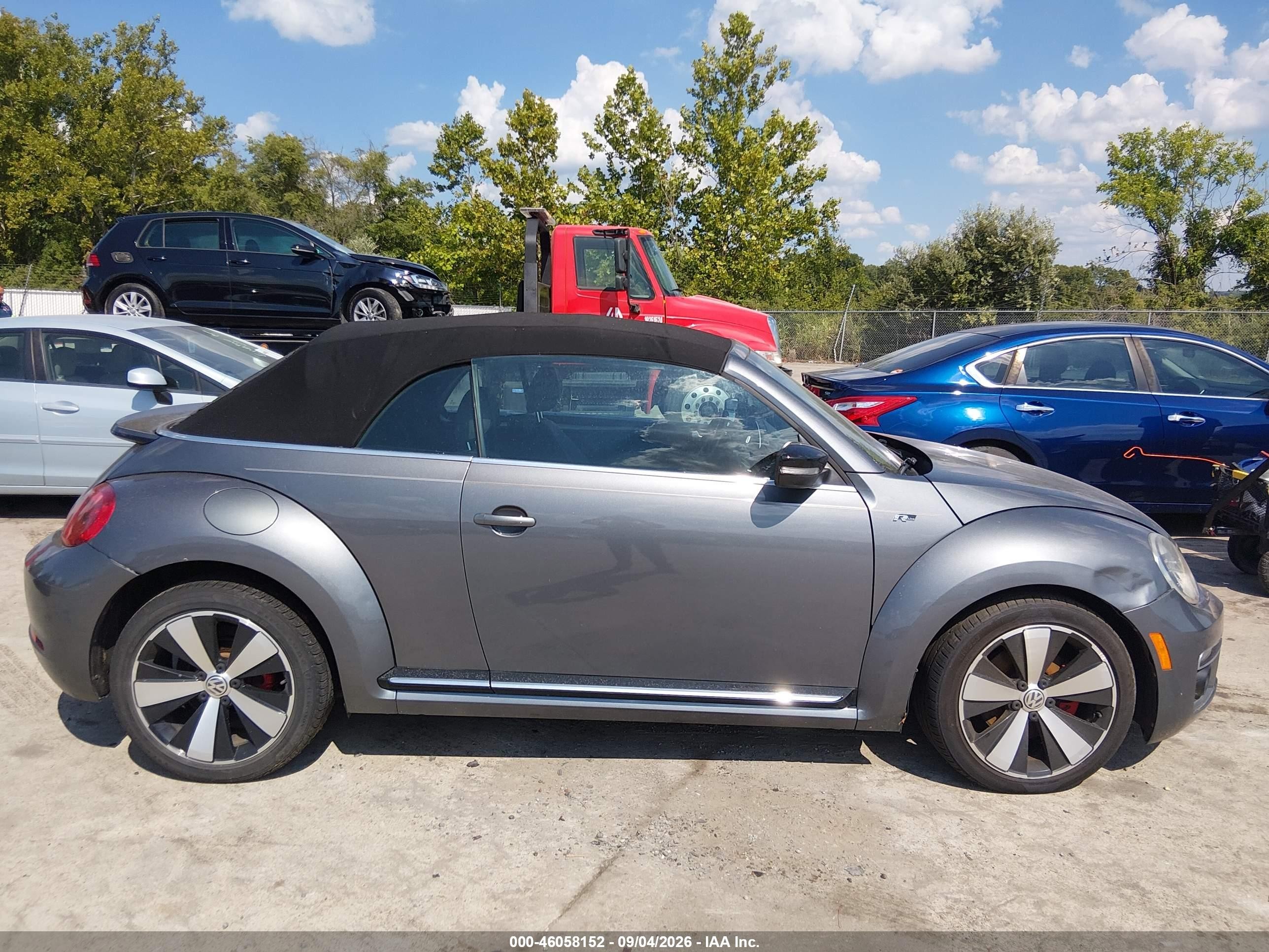 2014 Volkswagen Beetle 2.0t R-line Gray vin: 3VW7T7AT0EM819549