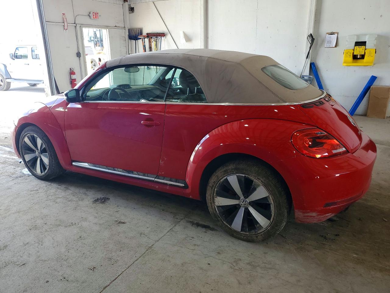 2014 Volkswagen Beetle Turbo Red vin: 3VW7T7AT1EM804901