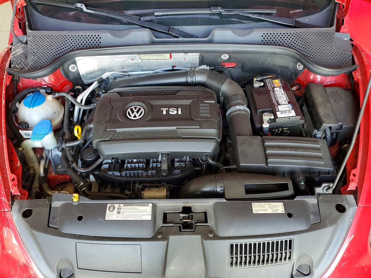 2014 Volkswagen Beetle Turbo Red vin: 3VW7T7AT1EM804901