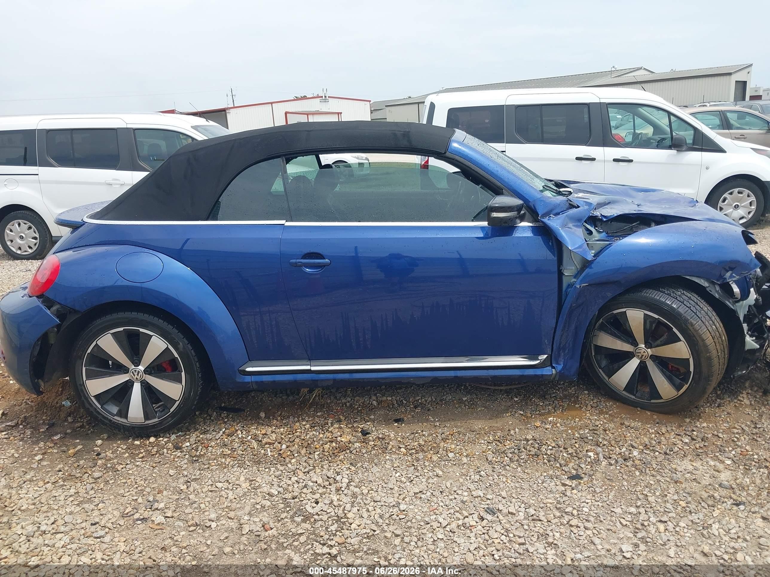 2013 Volkswagen Beetle 2.0t Blue vin: 3VW7T7AT3DM830138