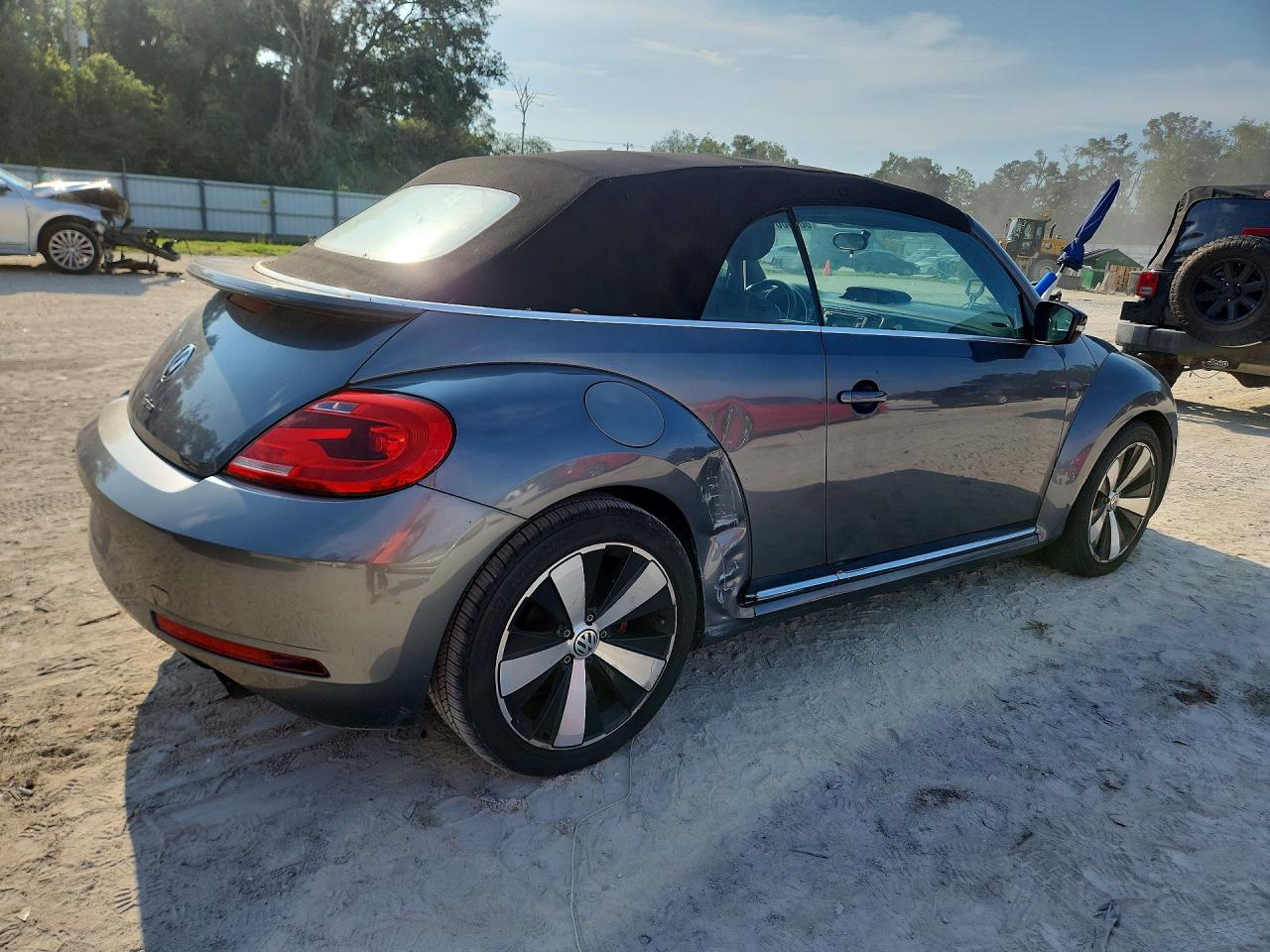 2013 Volkswagen Beetle Turbo Gray vin: 3VW7T7AT4DM822744