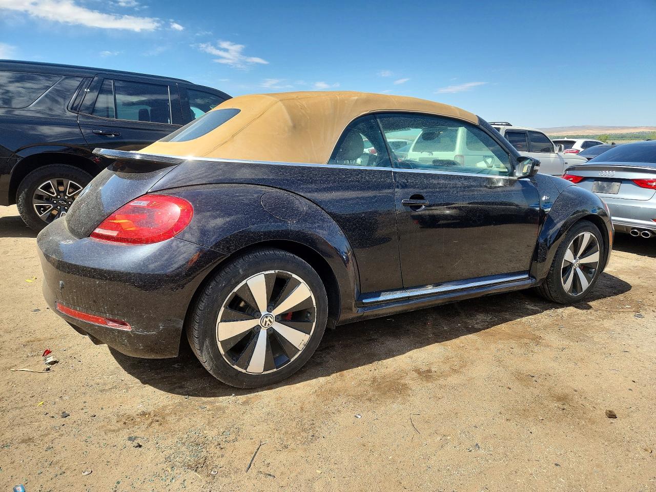 2014 Volkswagen Beetle Turbo Black vin: 3VW7T7AT6EM802495