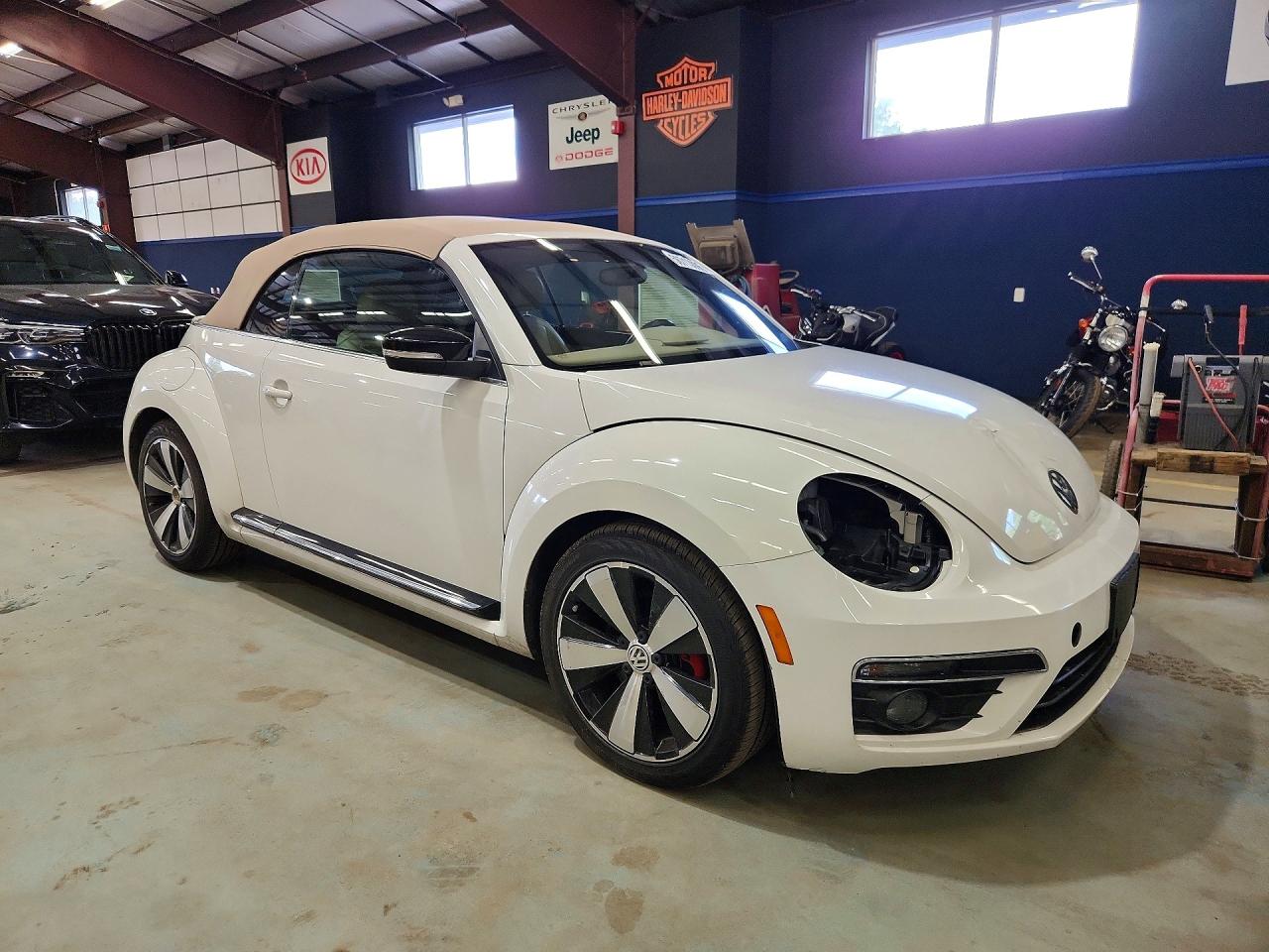 2013 Volkswagen Beetle Turbo White vin: 3VW7T7AT7DM821605