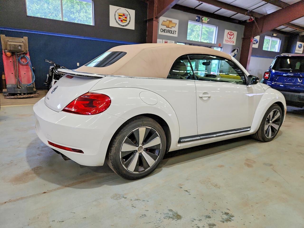 2013 Volkswagen Beetle Turbo White vin: 3VW7T7AT7DM821605