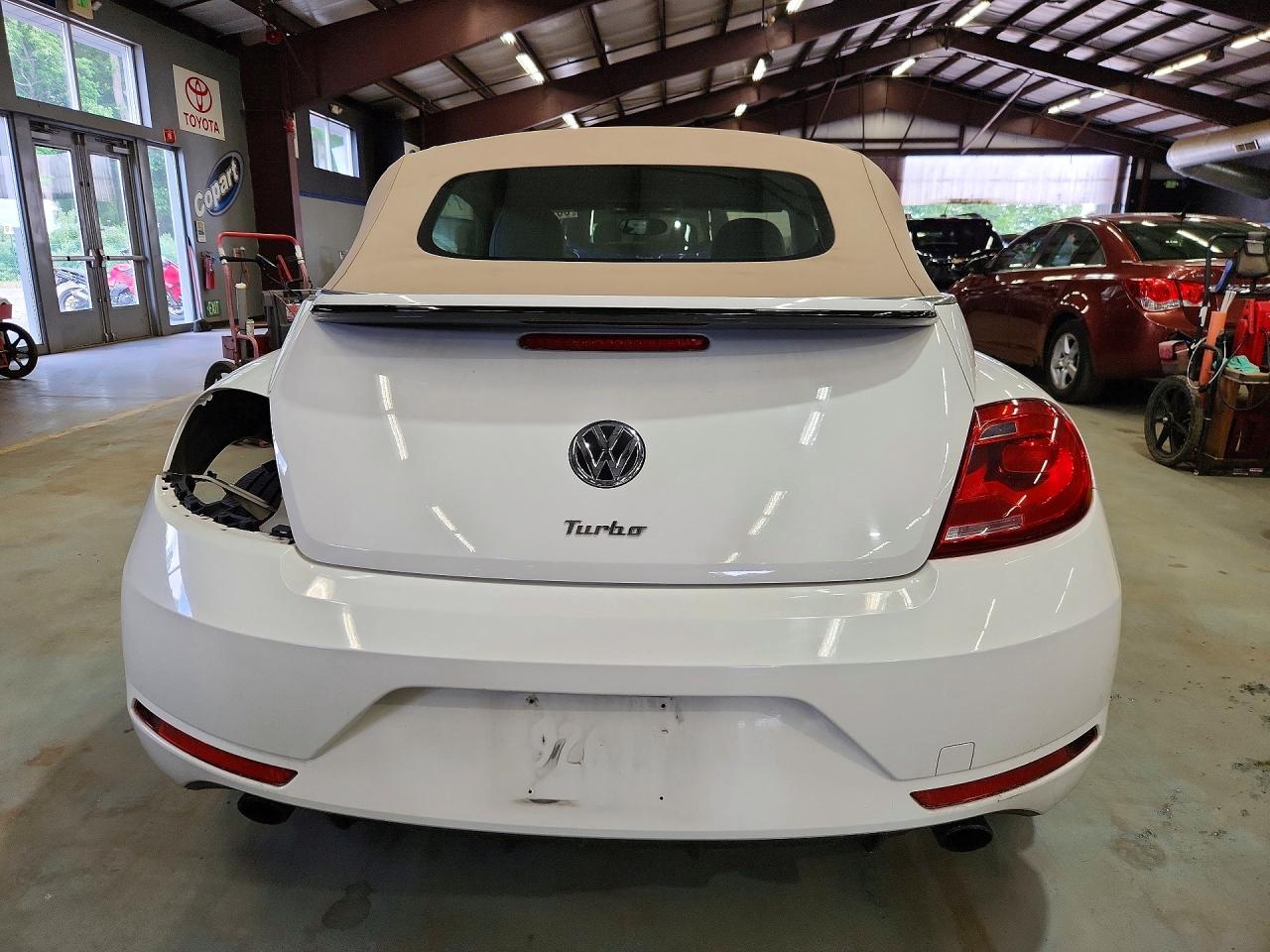 2013 Volkswagen Beetle Turbo White vin: 3VW7T7AT7DM821605