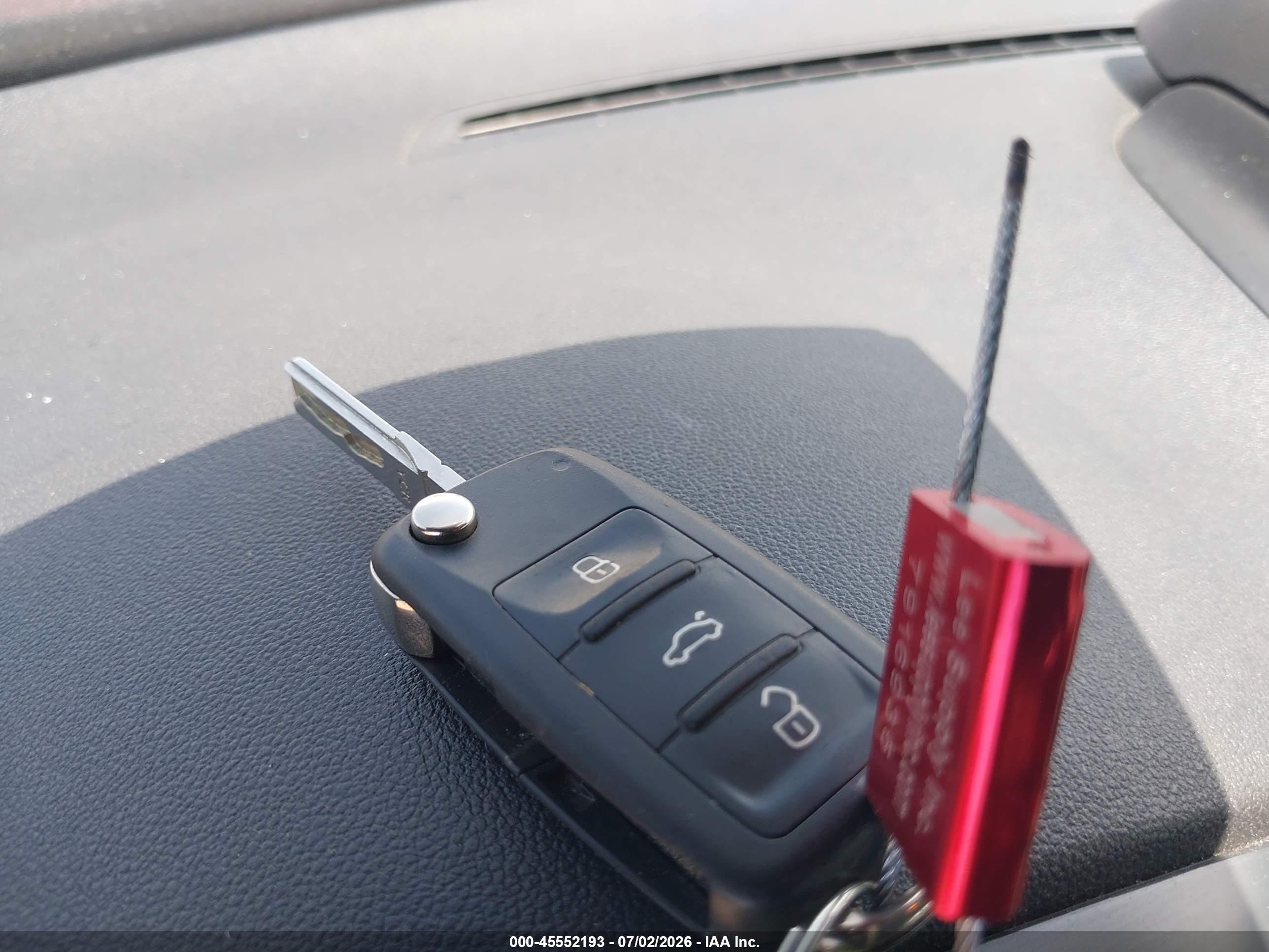 2015 Volkswagen Beetle 2.0t R-line Красный vin: 3VW7T7AT7FM815600
