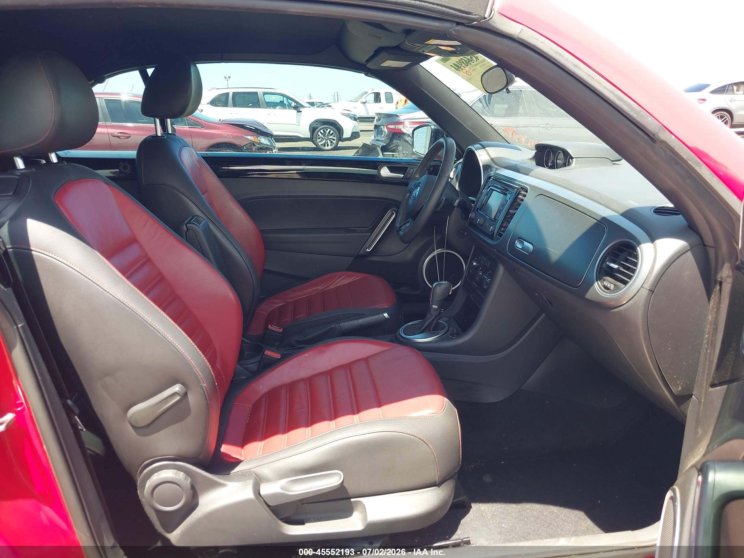 2015 Volkswagen Beetle 2.0t R-line Красный vin: 3VW7T7AT7FM815600
