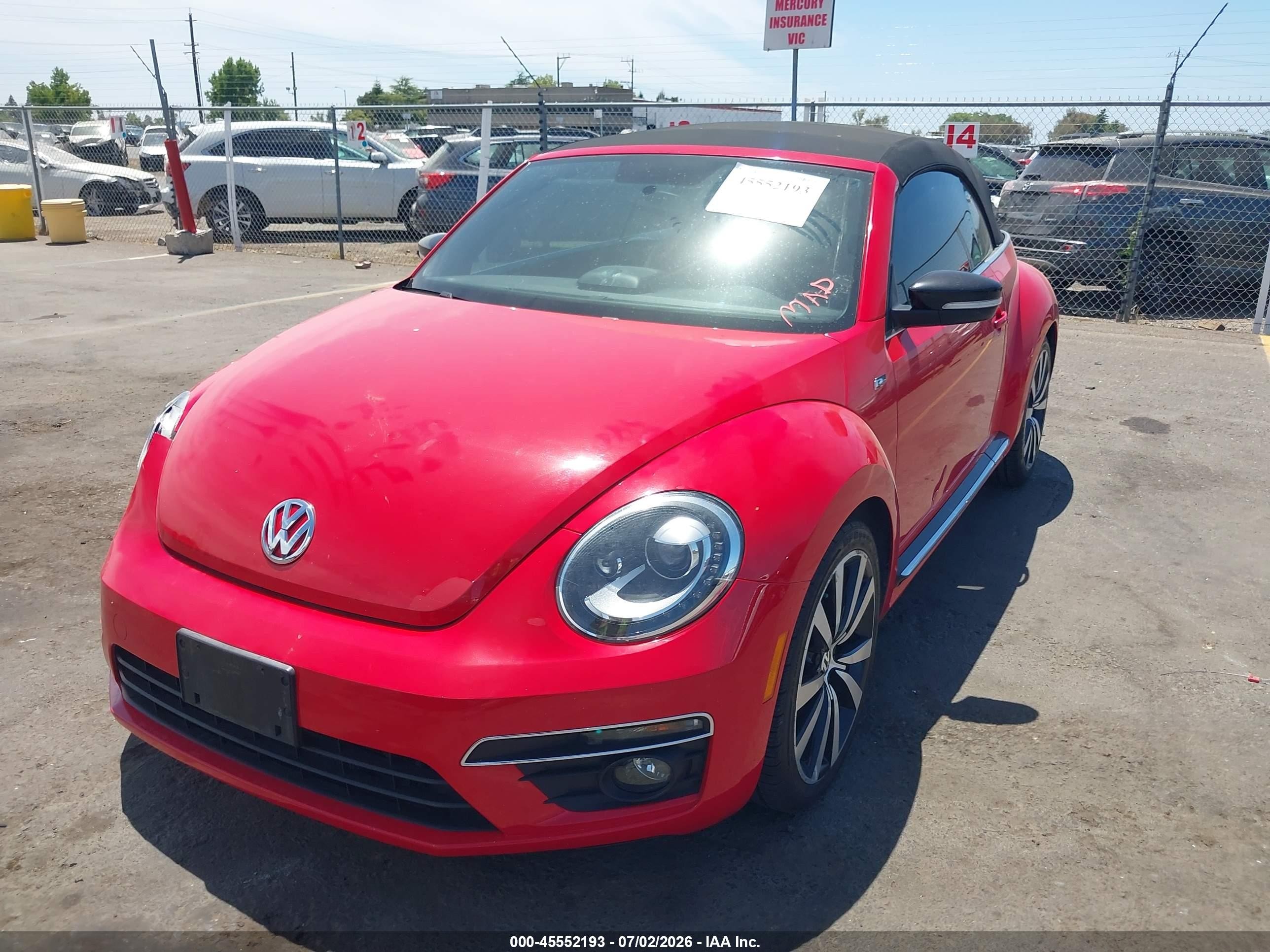 2015 Volkswagen Beetle 2.0t R-line Красный vin: 3VW7T7AT7FM815600