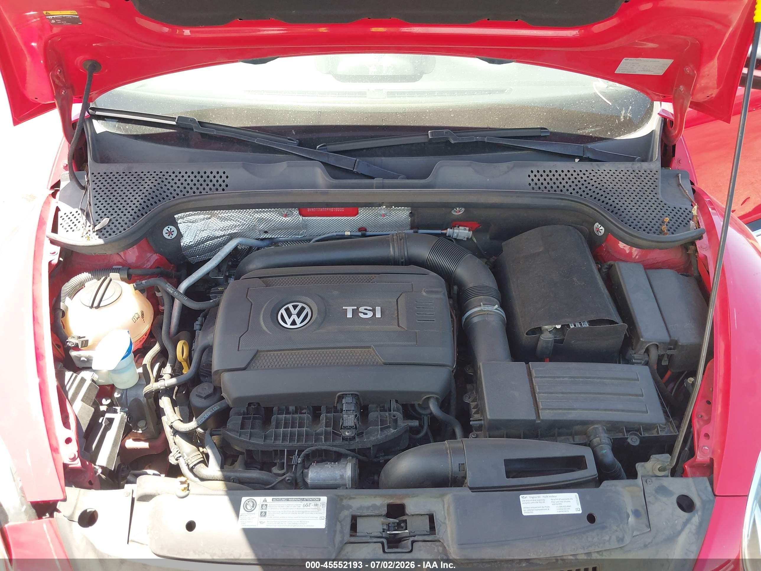 2015 Volkswagen Beetle 2.0t R-line Красный vin: 3VW7T7AT7FM815600