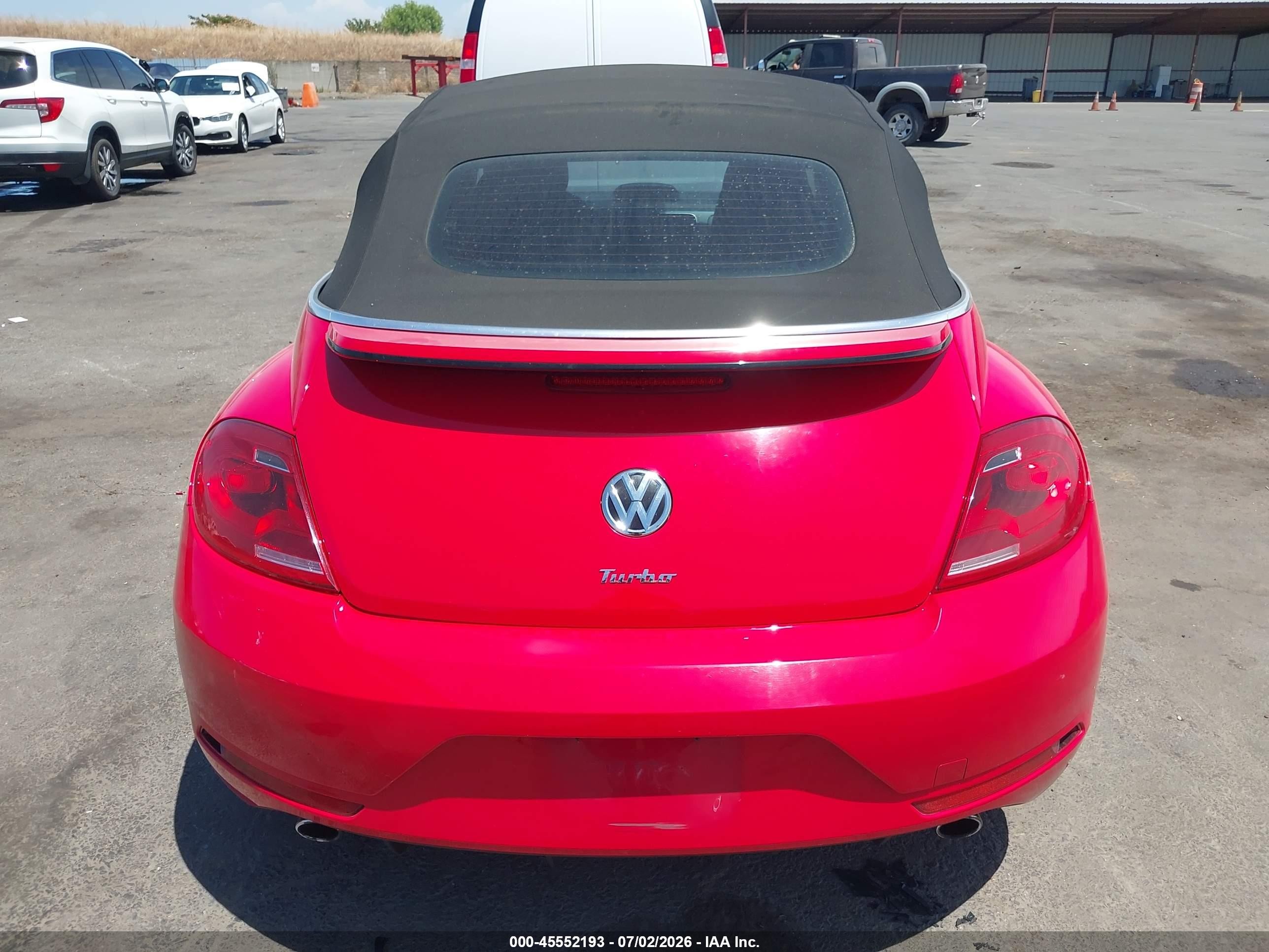 2015 Volkswagen Beetle 2.0t R-line Красный vin: 3VW7T7AT7FM815600