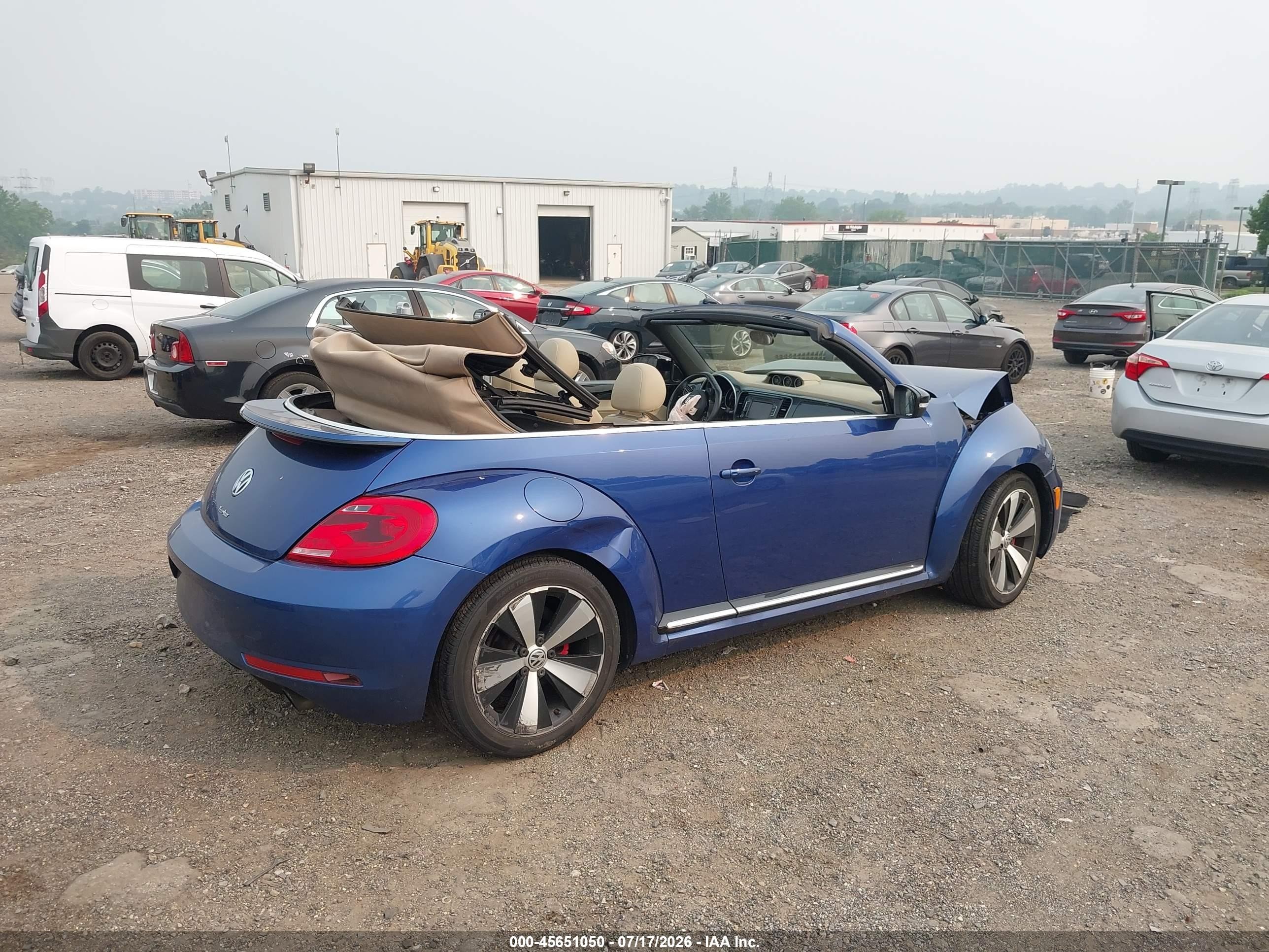 2013 Volkswagen Beetle 2.0t Blue vin: 3VW7T7ATXDM830766