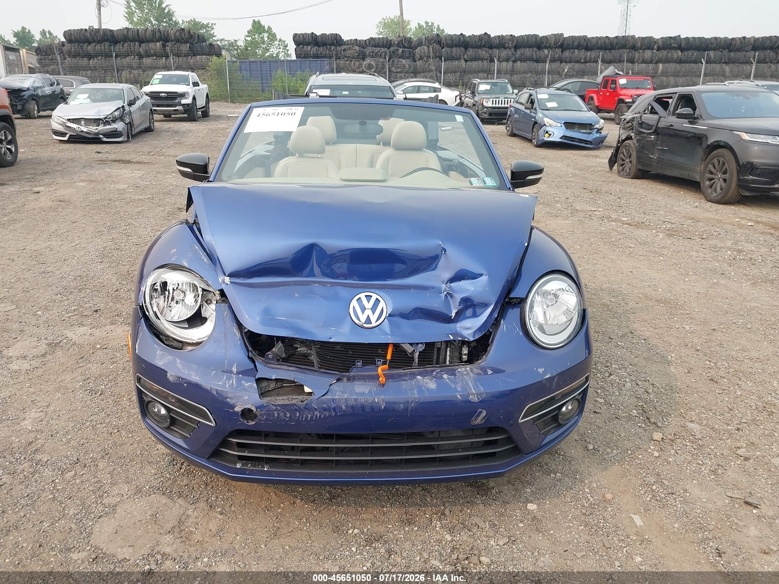 2013 Volkswagen Beetle 2.0t Blue vin: 3VW7T7ATXDM830766