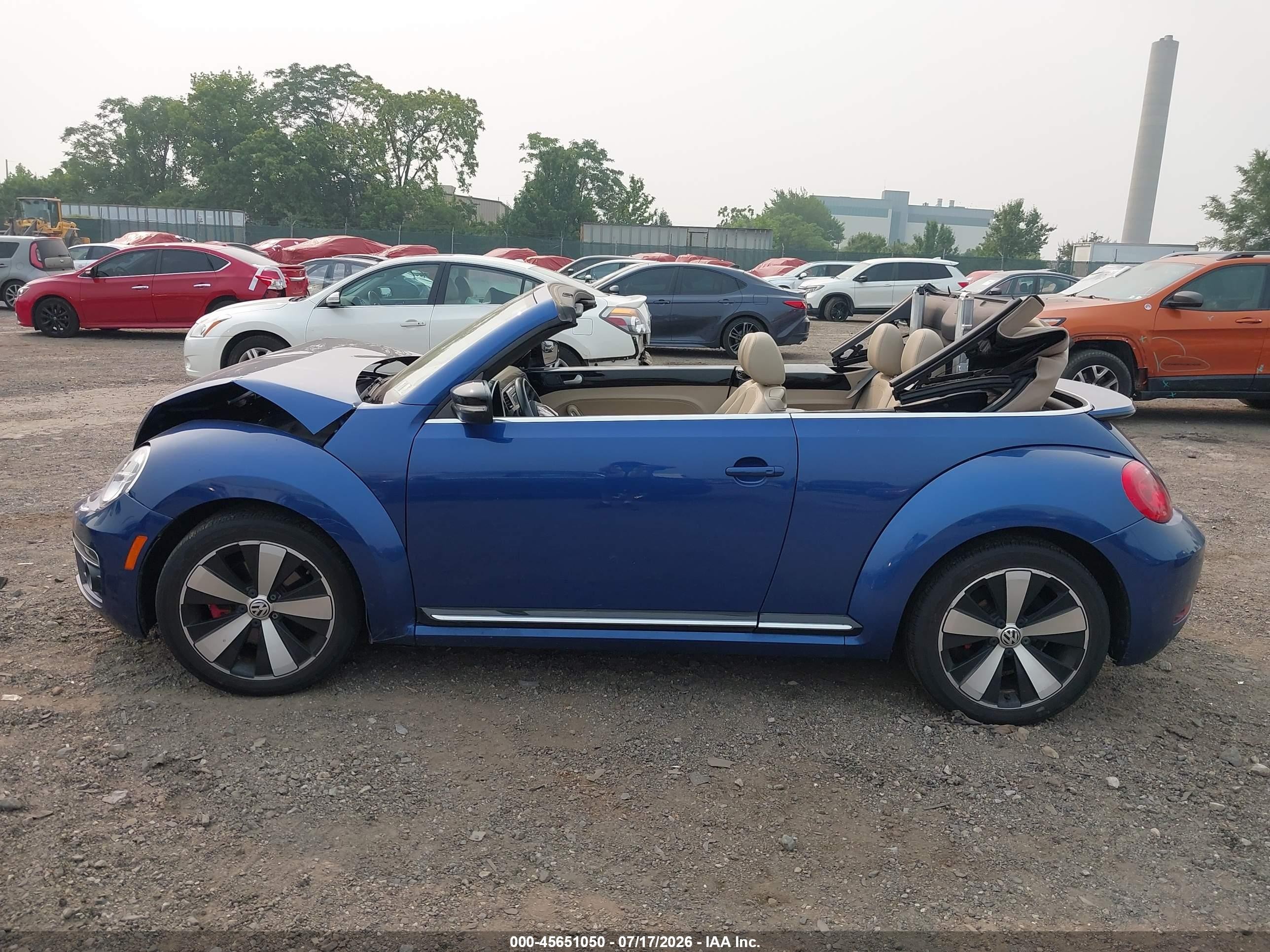 2013 Volkswagen Beetle 2.0t Blue vin: 3VW7T7ATXDM830766