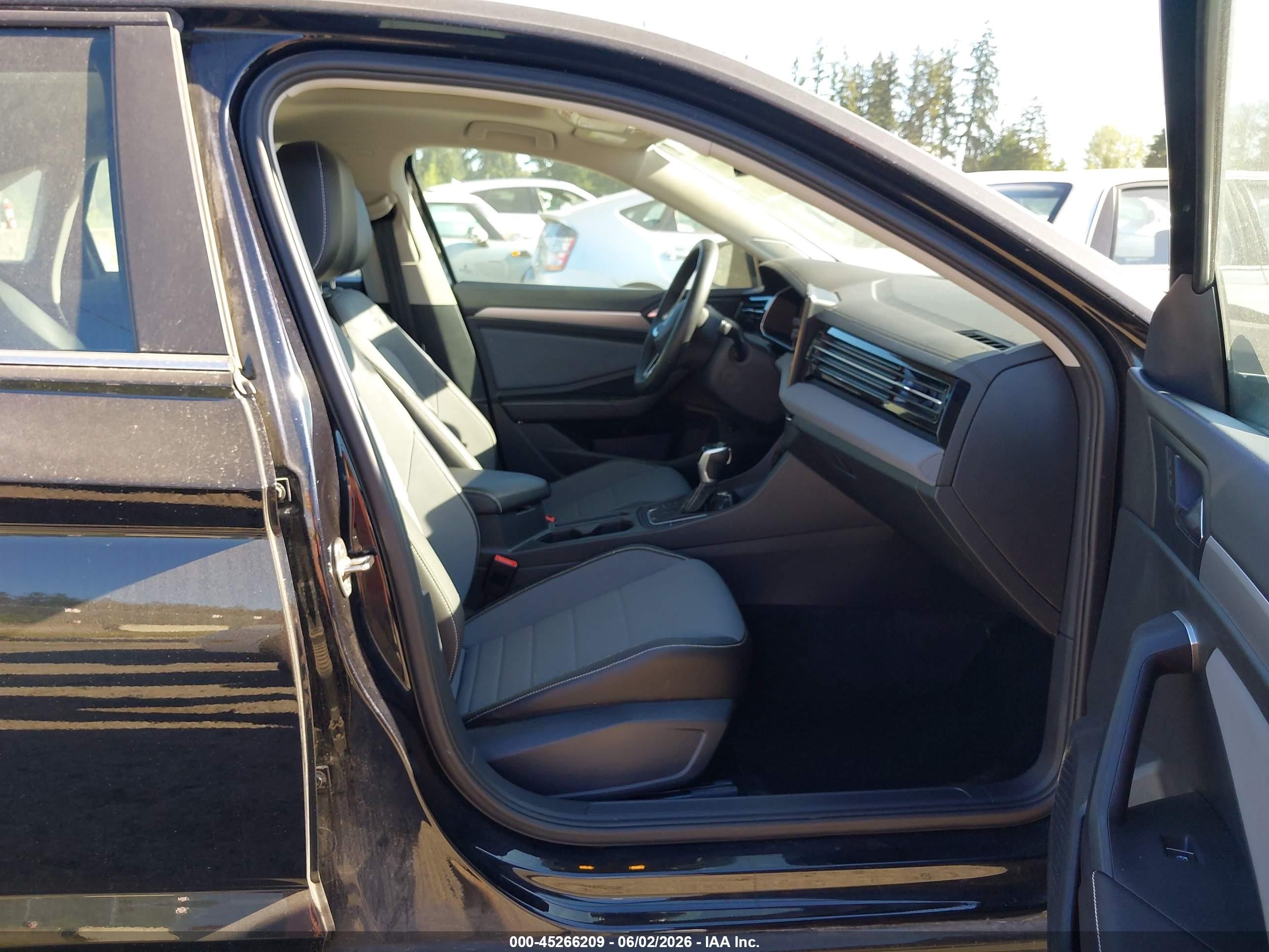 2025 Volkswagen Jetta 1.5t Se Черный vin: 3VW7X7BU3SM083746