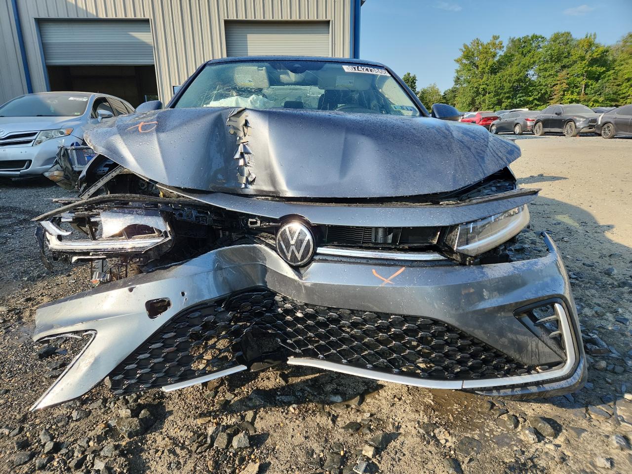 2025 Volkswagen Jetta Se Gray vin: 3VW7X7BU4SM086817 Damage: Front Bumper Reinforcement, Broken, Replacement Required