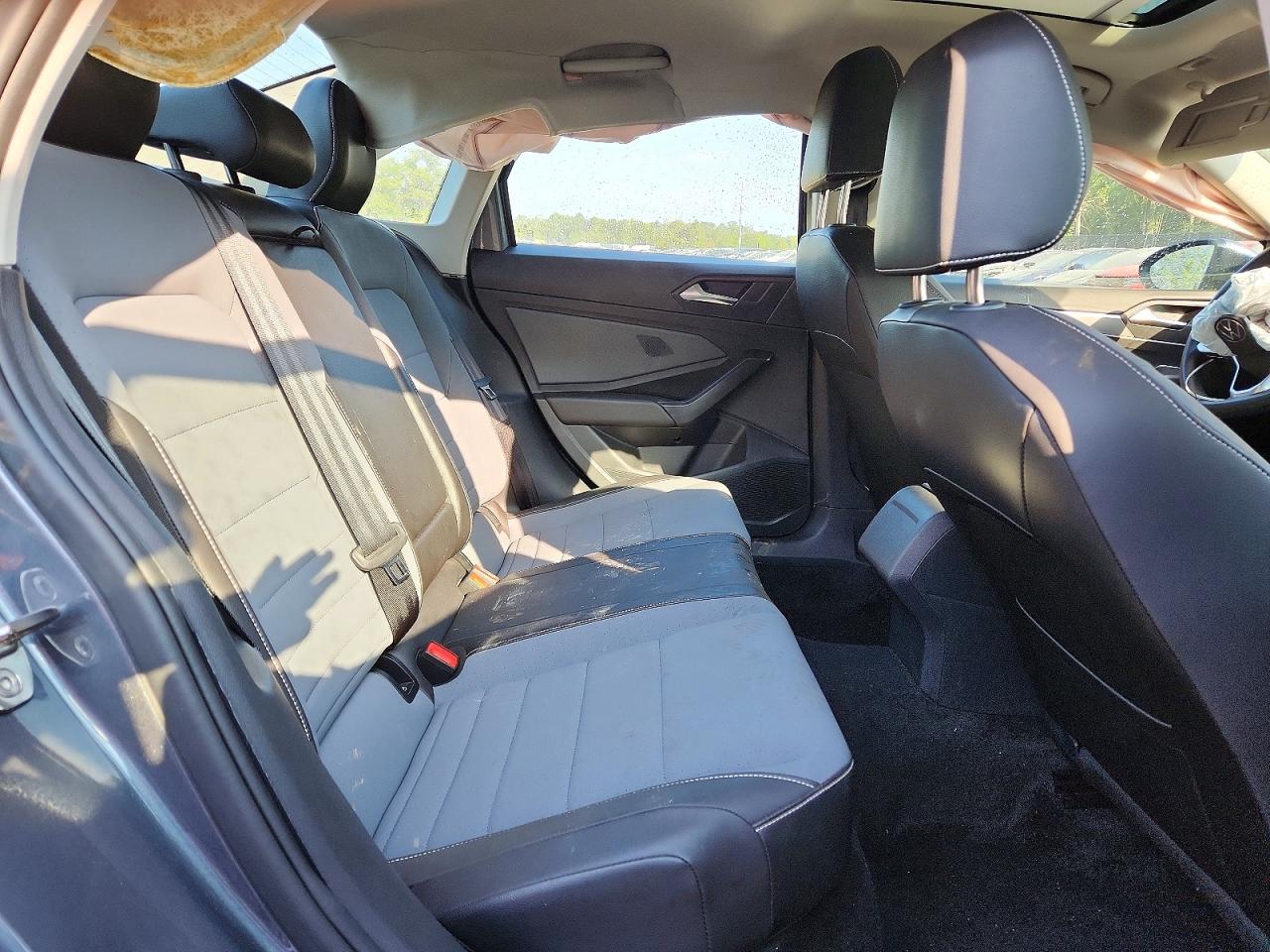 2025 Volkswagen Jetta Se Gray vin: 3VW7X7BU4SM086817
