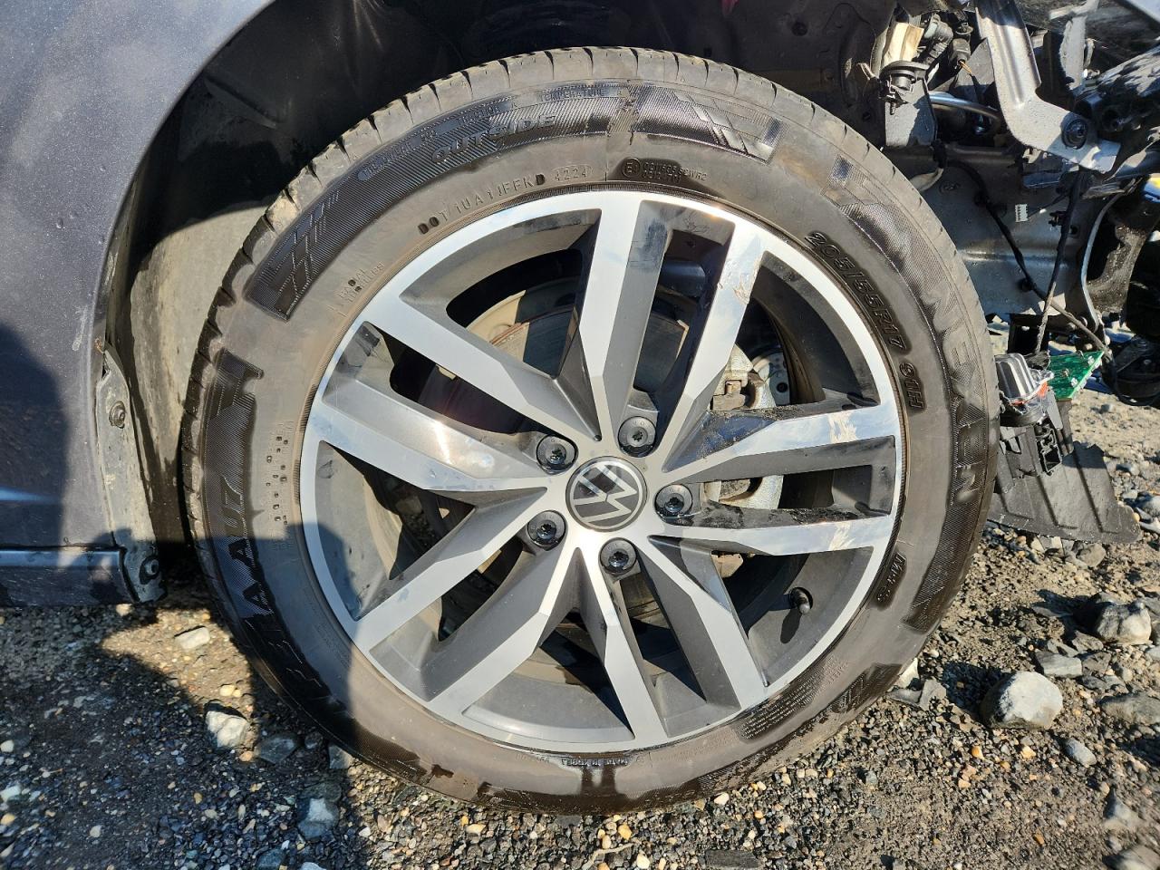2025 Volkswagen Jetta Se Gray vin: 3VW7X7BU4SM086817 Damage: Right Front Wheel, Chipped, 4