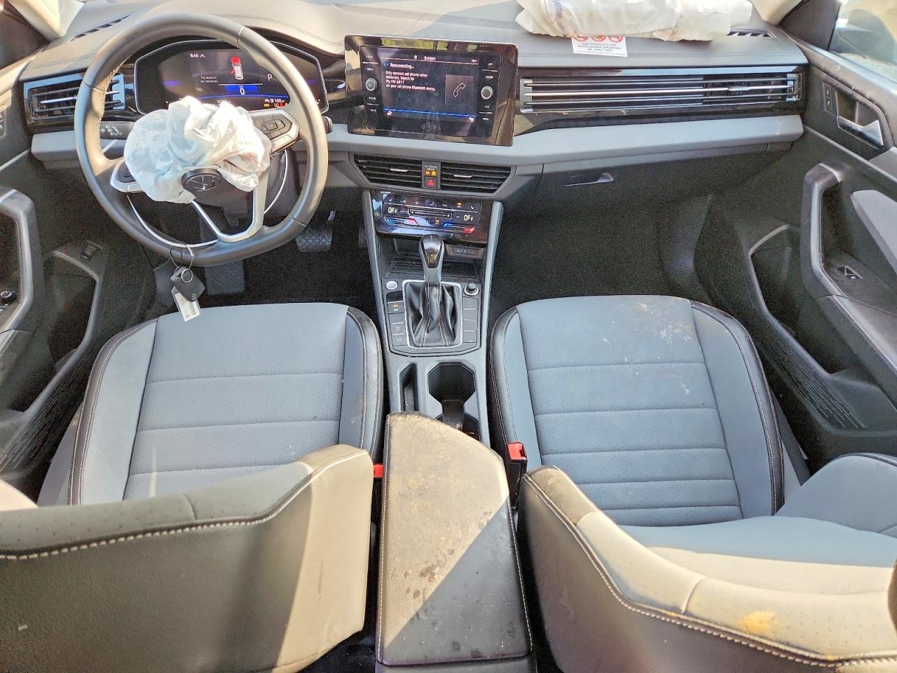 2025 Volkswagen Jetta Se Gray vin: 3VW7X7BU4SM086817