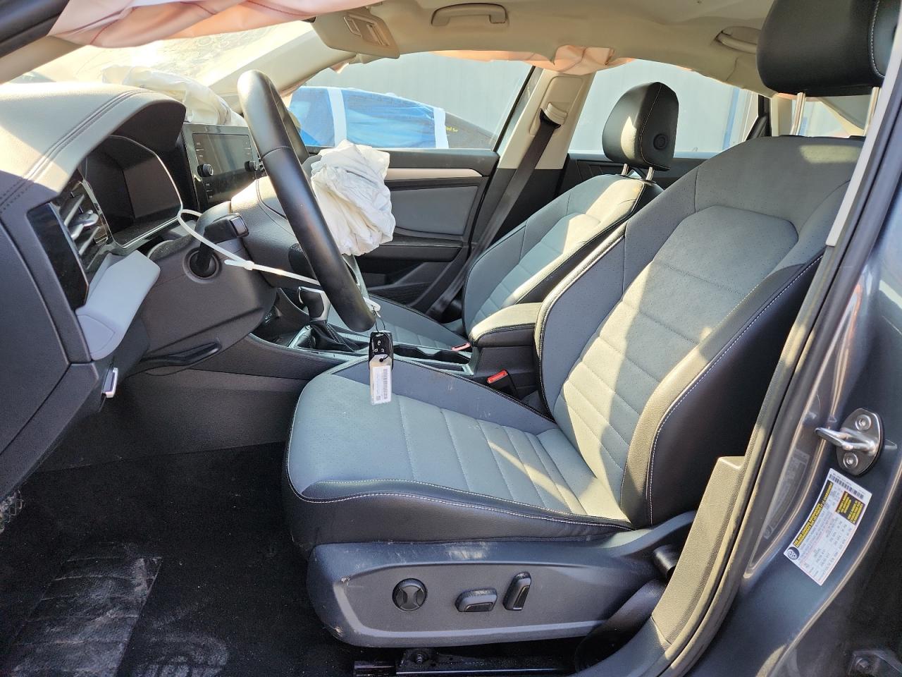 2025 Volkswagen Jetta Se Gray vin: 3VW7X7BU4SM086817 Damage: Air Bags, Deployed, Replacement Required