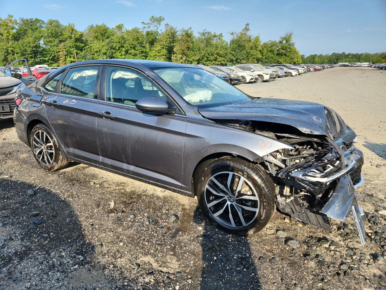2025 Volkswagen Jetta Se Gray vin: 3VW7X7BU4SM086817 Damage: Overall Vehicle, Chipped, 10 Or More