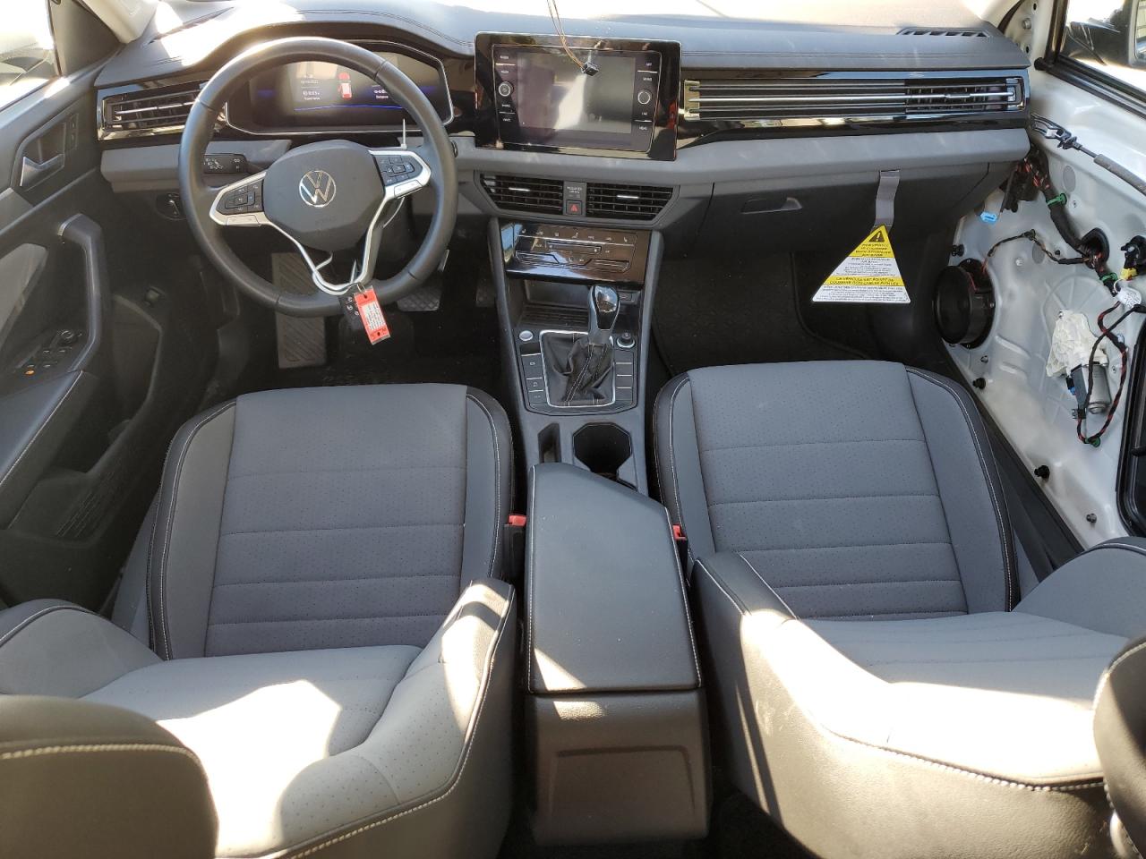 2025 Volkswagen Jetta Se Белый vin: 3VW7X7BU9SM013653