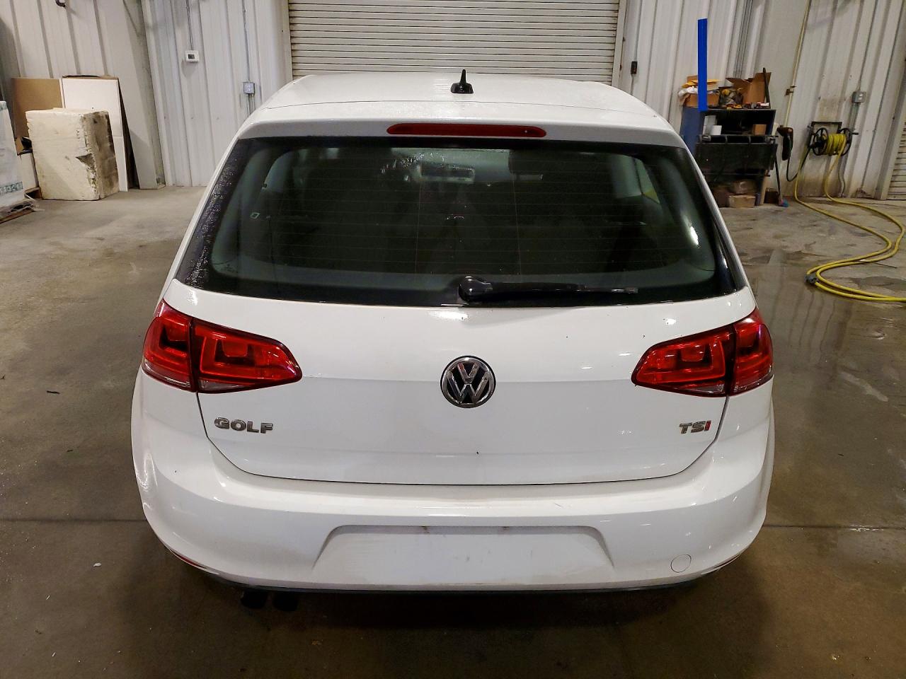 2015 Volkswagen Golf White vin: 3VW817AU7FM024910