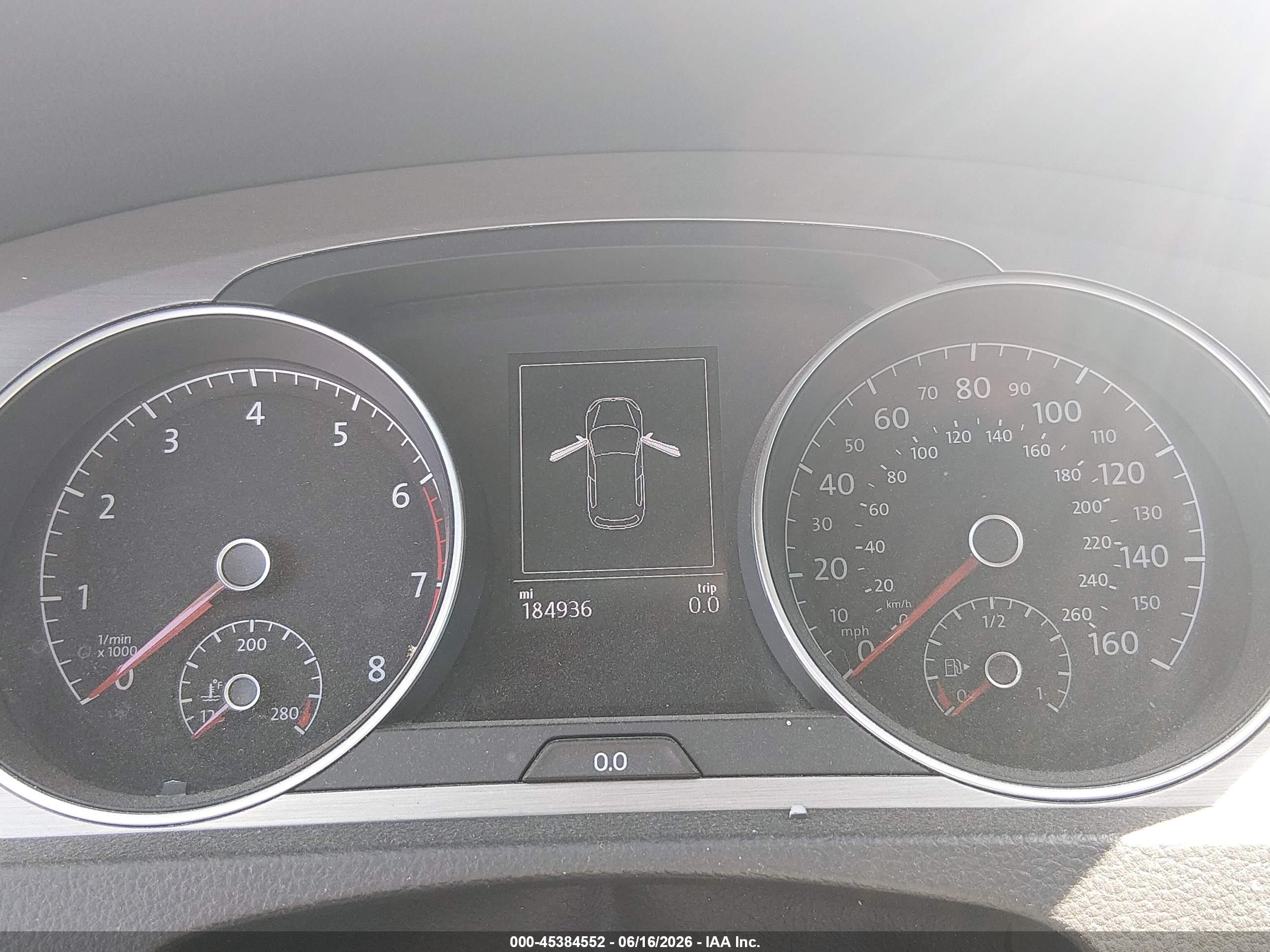 2015 Volkswagen Golf Tsi S 2-door Белый vin: 3VW917AU5FM063337