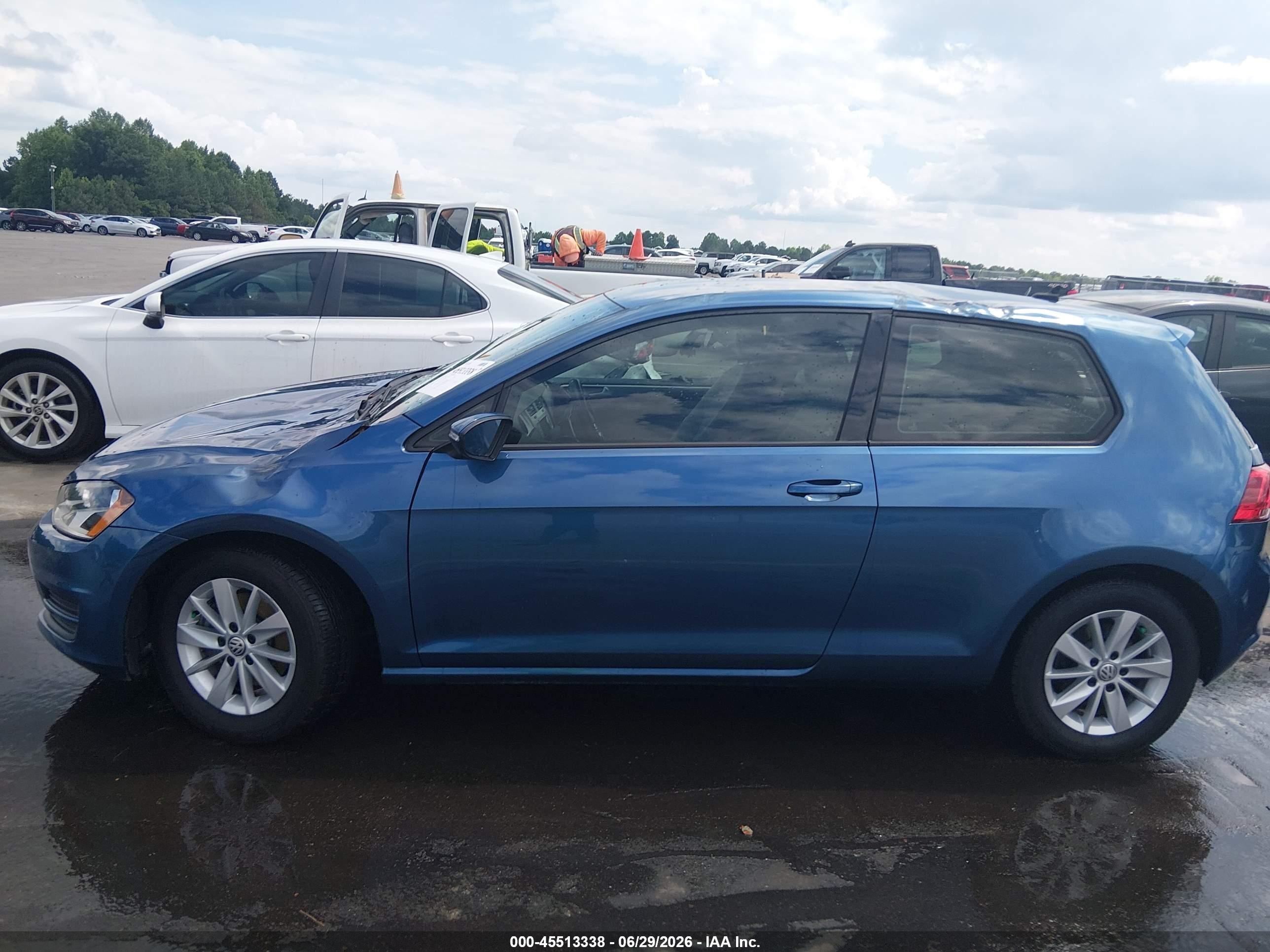 2015 Volkswagen Golf Tsi S 2-door Blue vin: 3VW917AUXFM067528