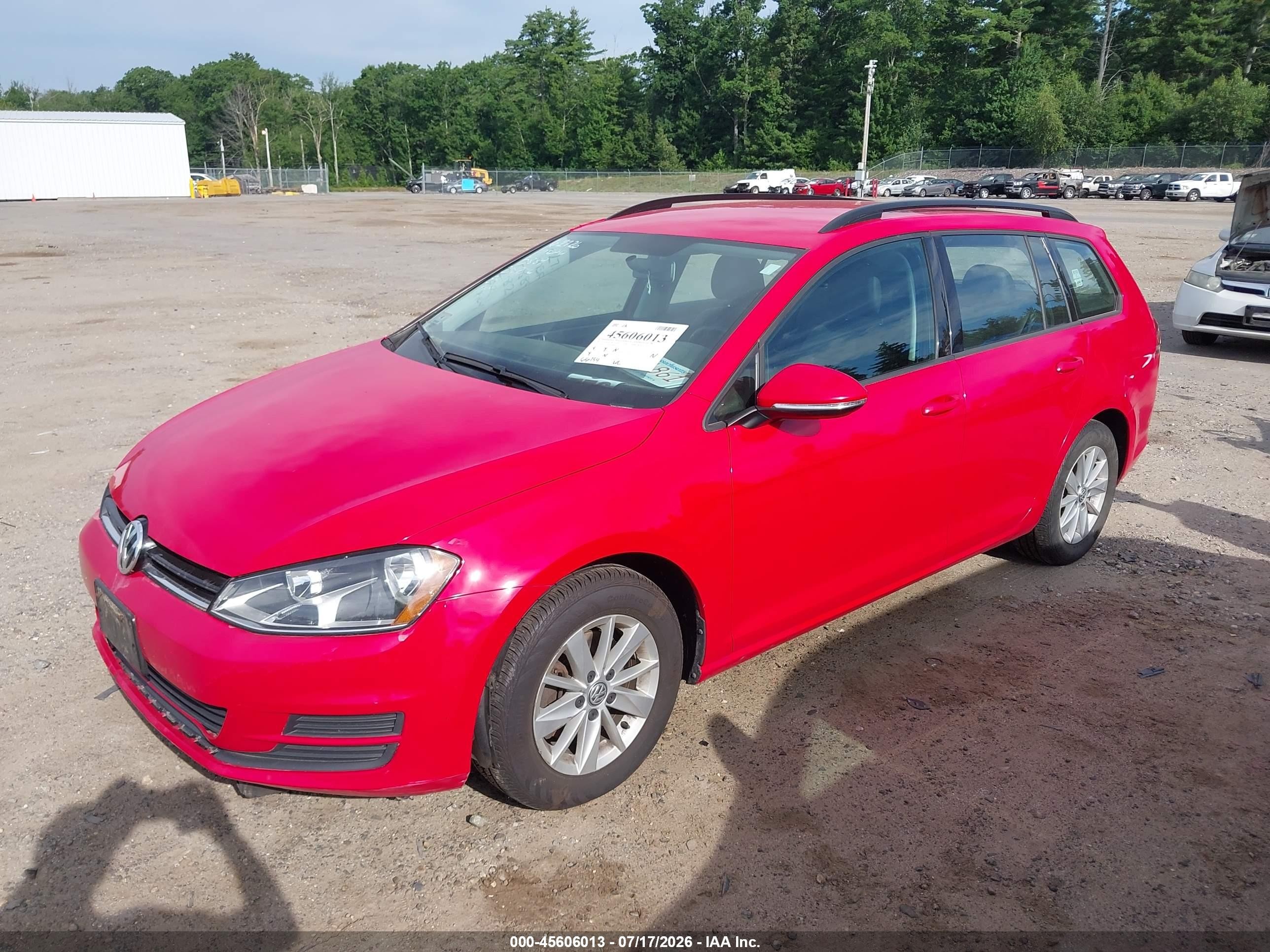 2015 Volkswagen Golf Sportwagen Tsi S 4-door Red vin: 3VWA17AU2FM505889