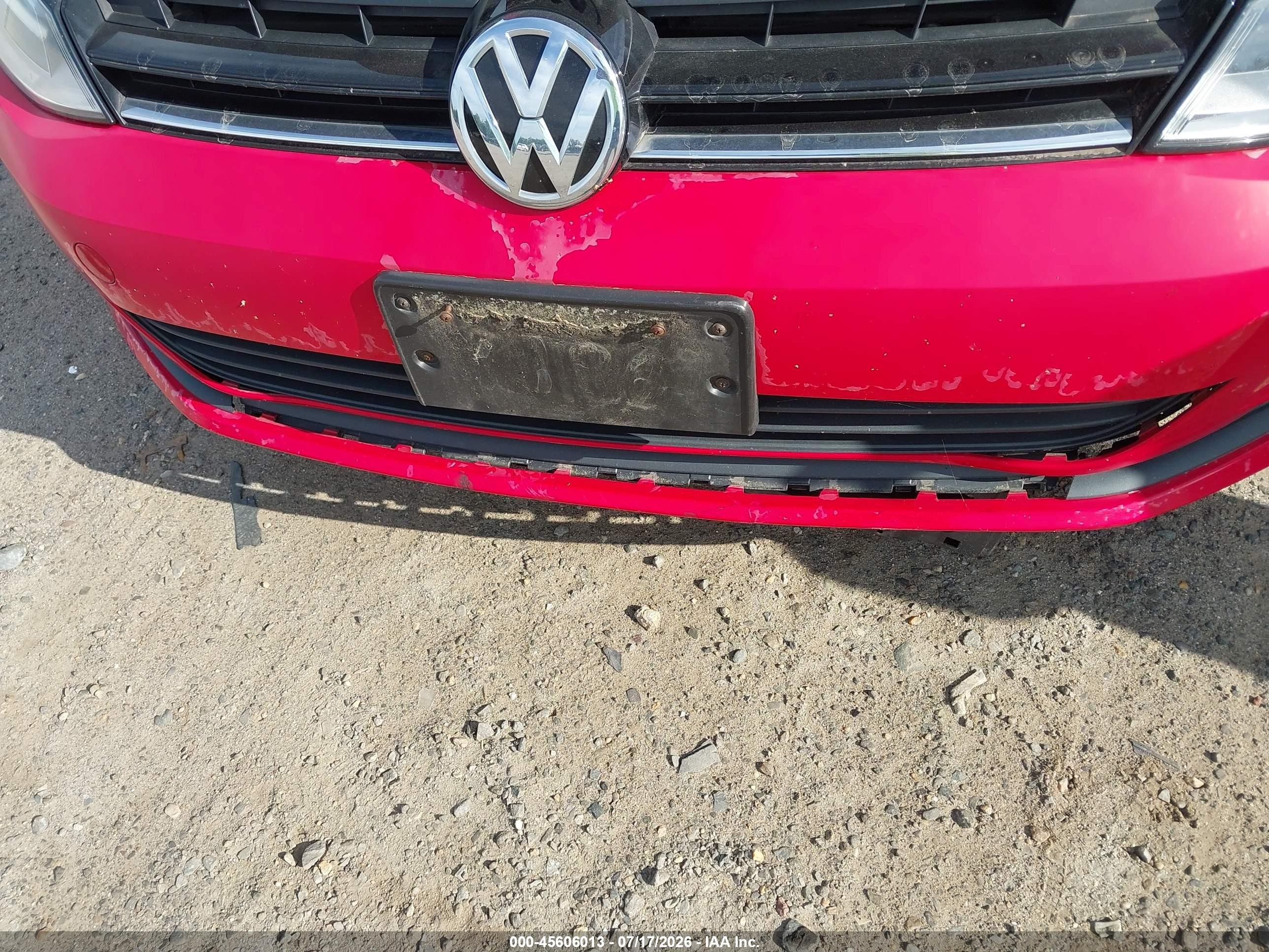 2015 Volkswagen Golf Sportwagen Tsi S 4-door Red vin: 3VWA17AU2FM505889
