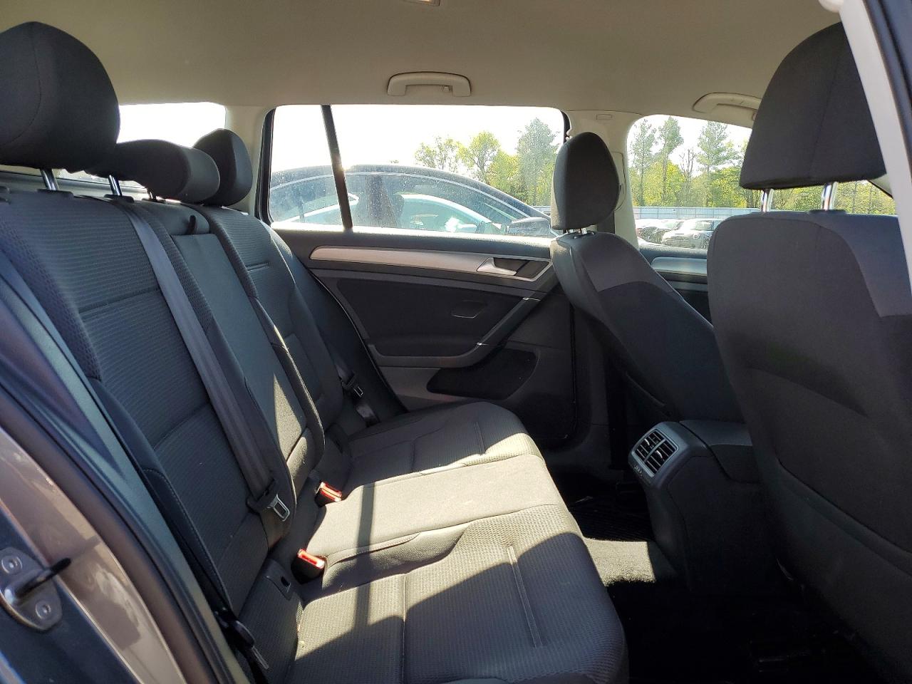 2017 Volkswagen Golf Sportwagen S Серый vin: 3VWA17AU8HM501400
