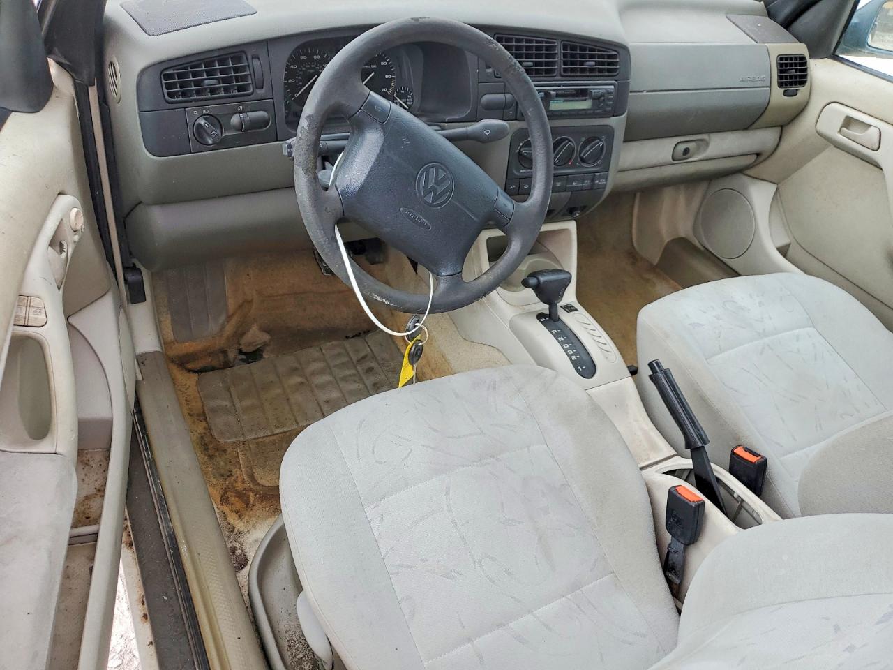 1998 Volkswagen Cabrio White vin: 3VWAA81EXWM808675