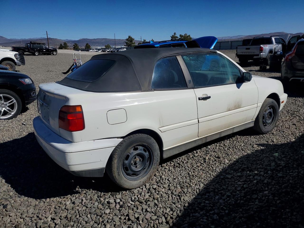 1999 Volkswagen Uk White vin: 3VWAB81E1XM800009