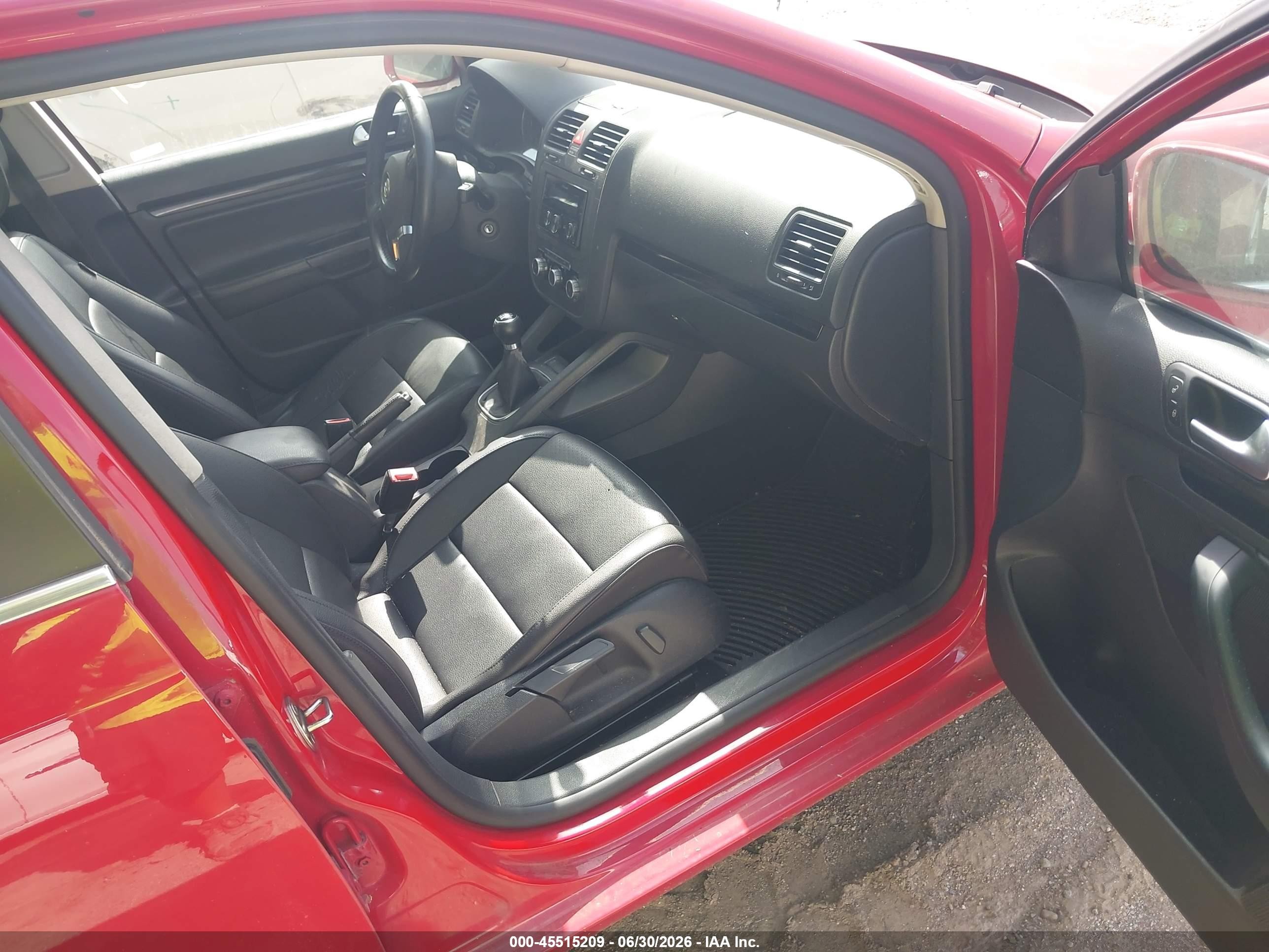 2010 Volkswagen Jetta Tdi Red vin: 3VWAL7AJ1AM126861