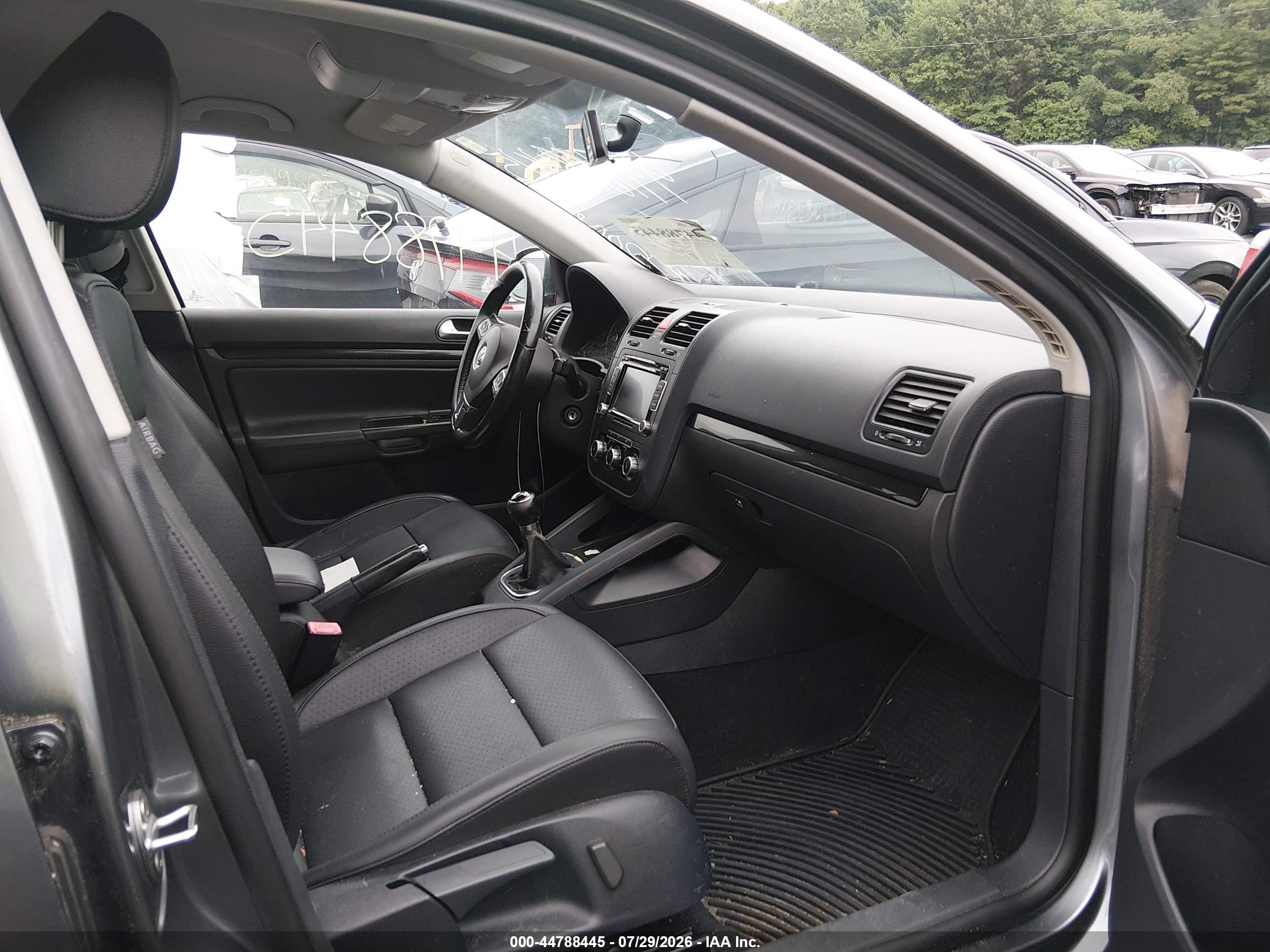 2010 Volkswagen Jetta Tdi Gray vin: 3VWAL7AJ6AM132428
