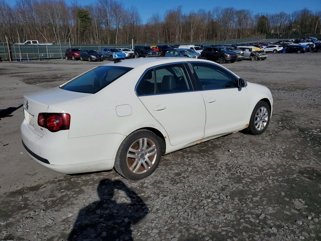 2009 Volkswagen Jetta White vin: 3VWAL7AJ7AM028918